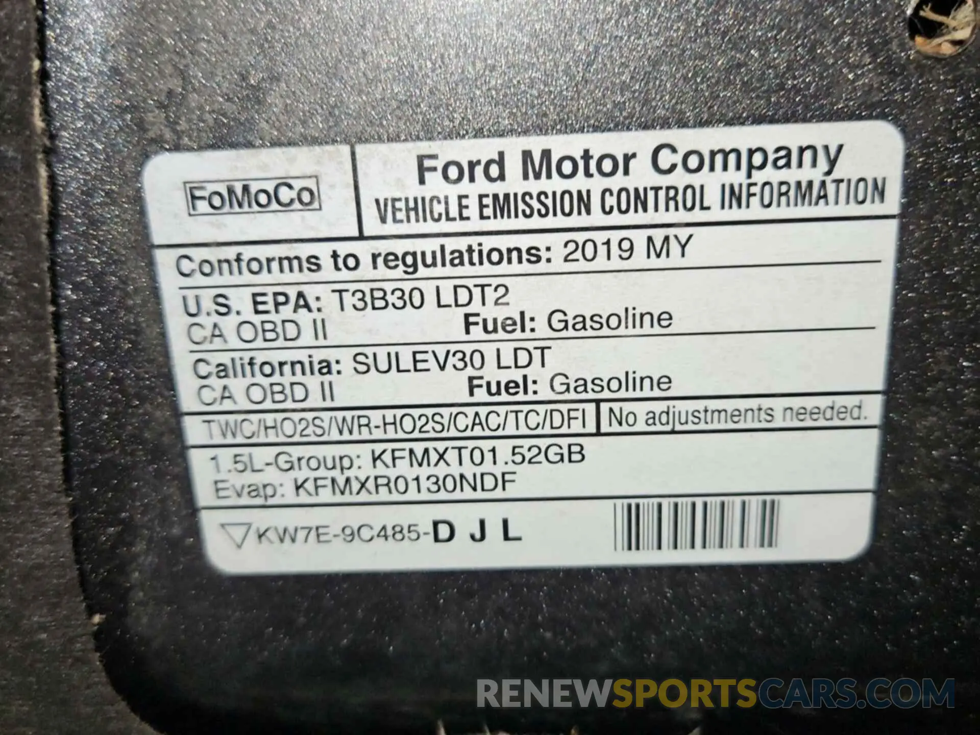 28 Photograph of a damaged car 1FMCU9GD8KUC07497 FORD ESCAPE 2019