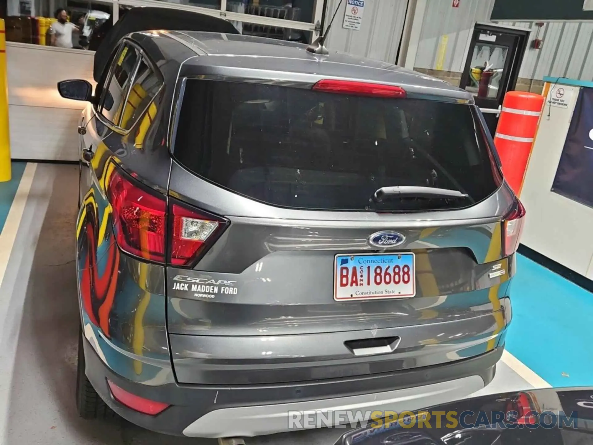 5 Photograph of a damaged car 1FMCU9GD8KUC07497 FORD ESCAPE 2019