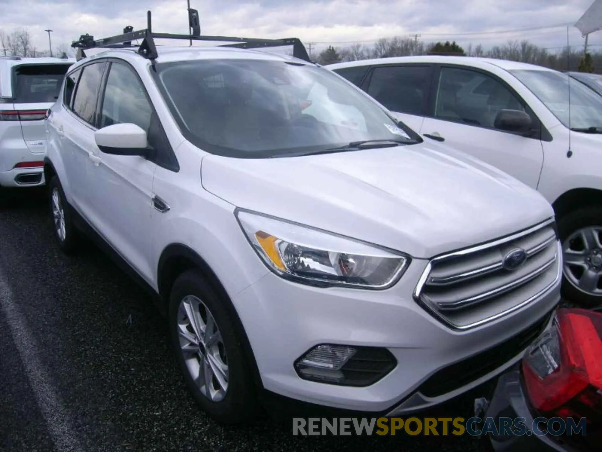 11 Photograph of a damaged car 1FMCU9GD8KUC07547 FORD ESCAPE 2019