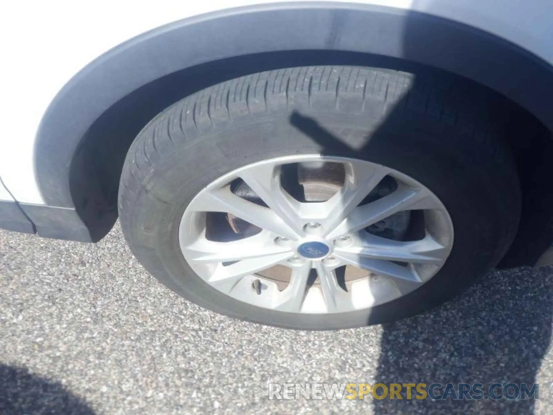 3 Photograph of a damaged car 1FMCU9GD8KUC07547 FORD ESCAPE 2019
