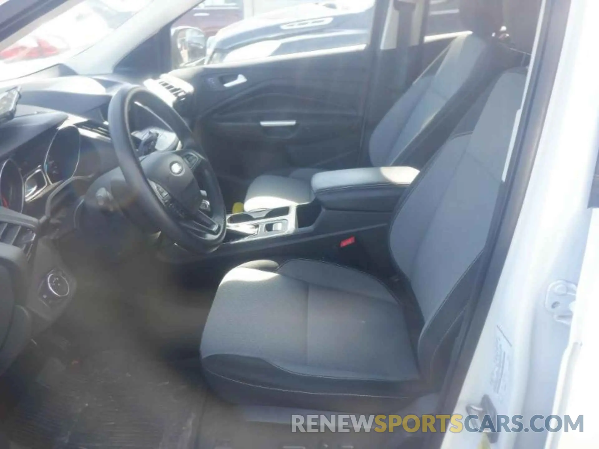 9 Photograph of a damaged car 1FMCU9GD8KUC07547 FORD ESCAPE 2019