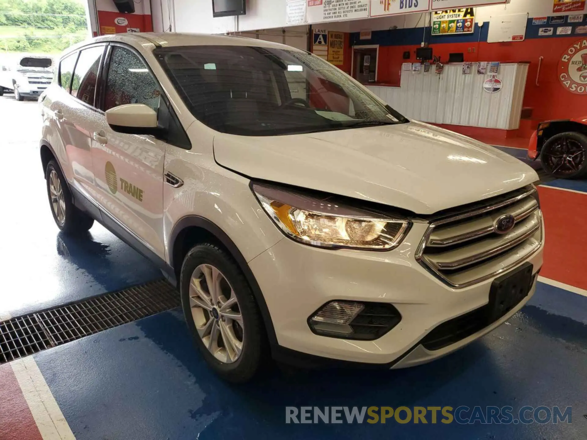 2 Photograph of a damaged car 1FMCU9GD8KUC07726 FORD ESCAPE 2019