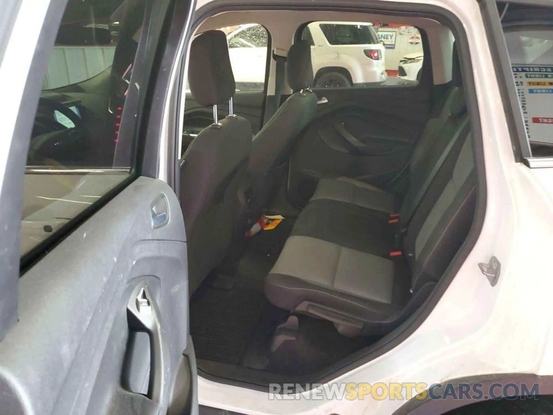 23 Photograph of a damaged car 1FMCU9GD8KUC07726 FORD ESCAPE 2019