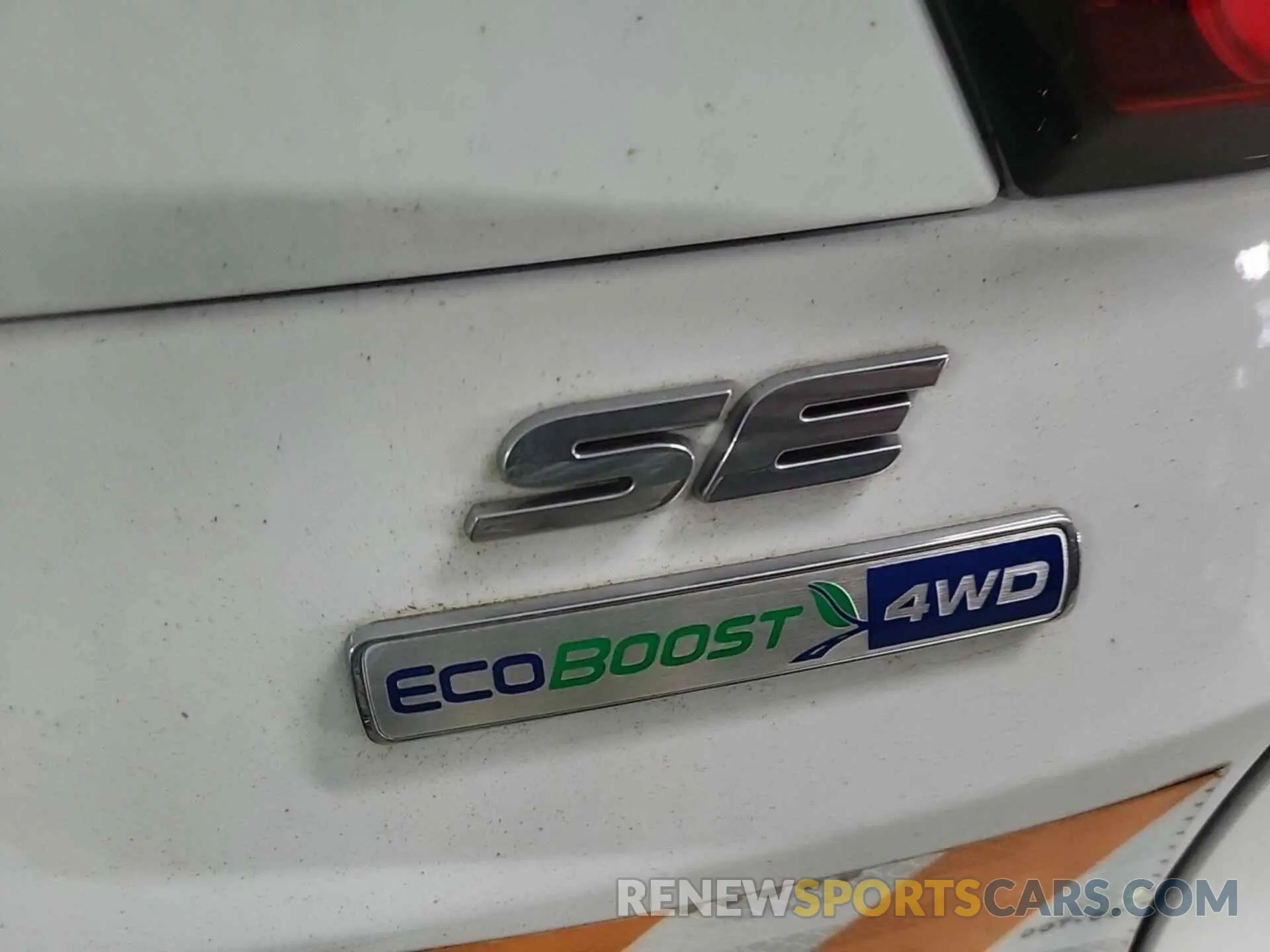 10 Photograph of a damaged car 1FMCU9GD8KUC07788 FORD ESCAPE 2019