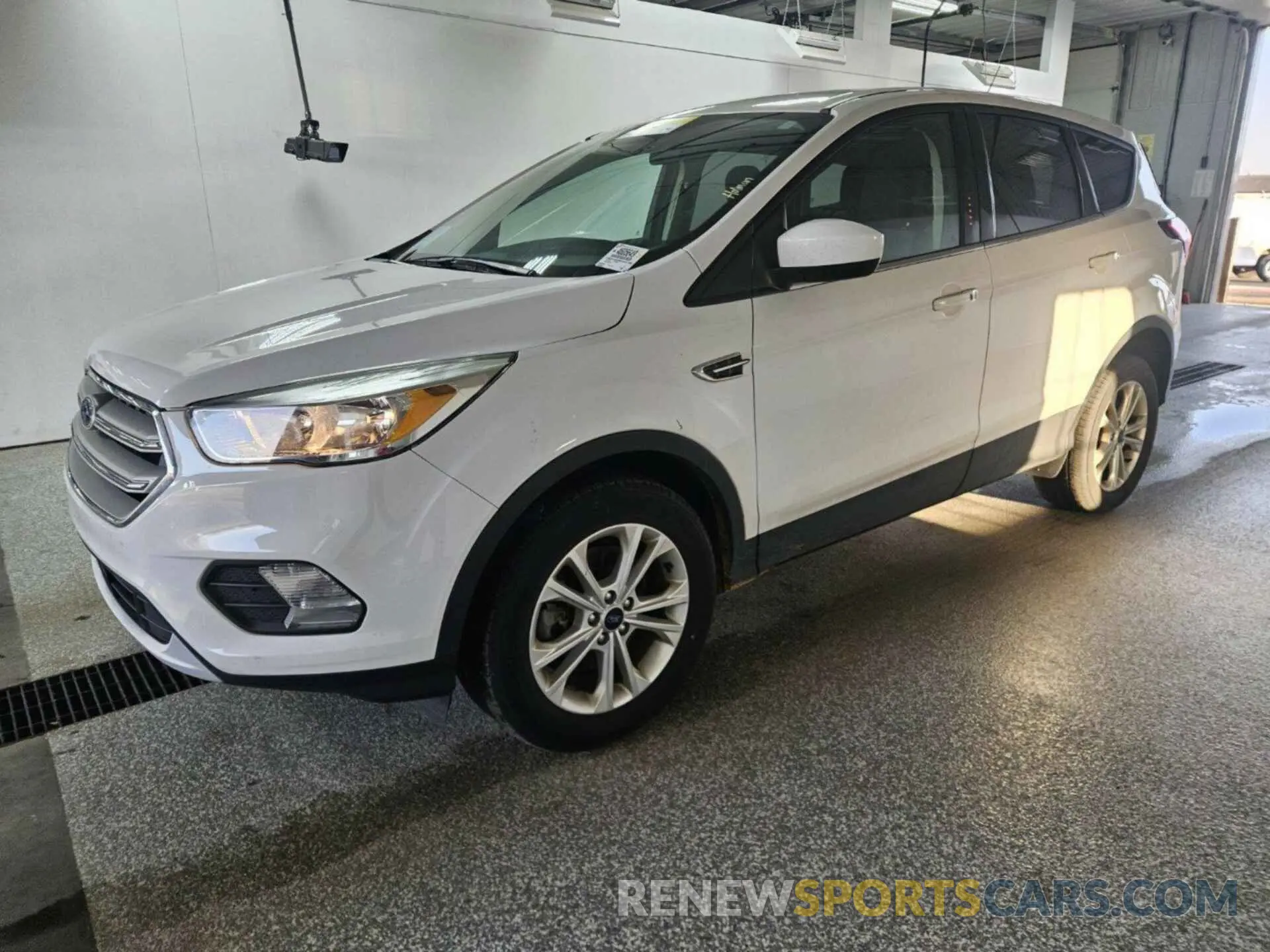 6 Photograph of a damaged car 1FMCU9GD8KUC07788 FORD ESCAPE 2019