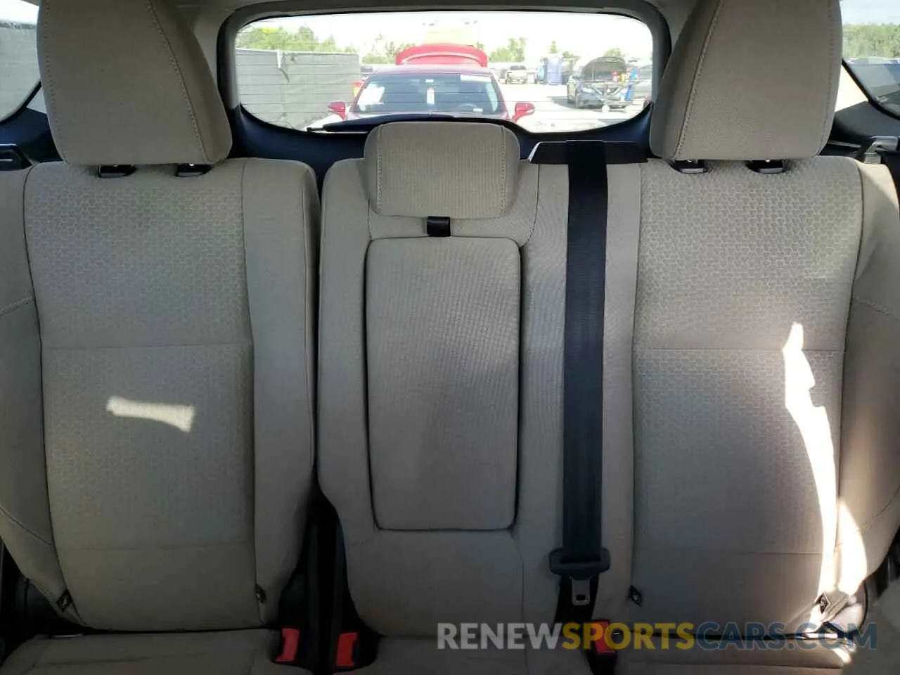 10 Photograph of a damaged car 1FMCU9GD9KUA02481 FORD ESCAPE 2019