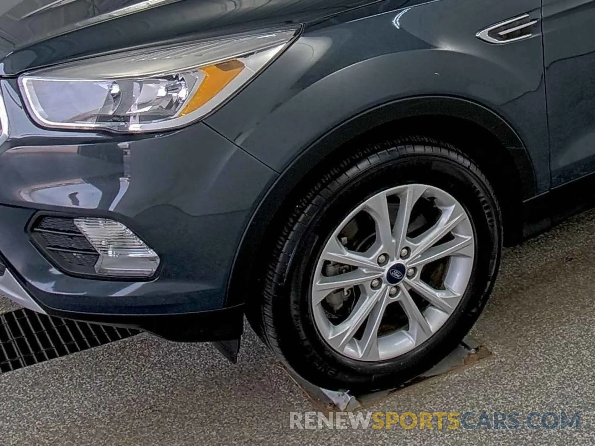 14 Photograph of a damaged car 1FMCU9GD9KUA54757 FORD ESCAPE 2019
