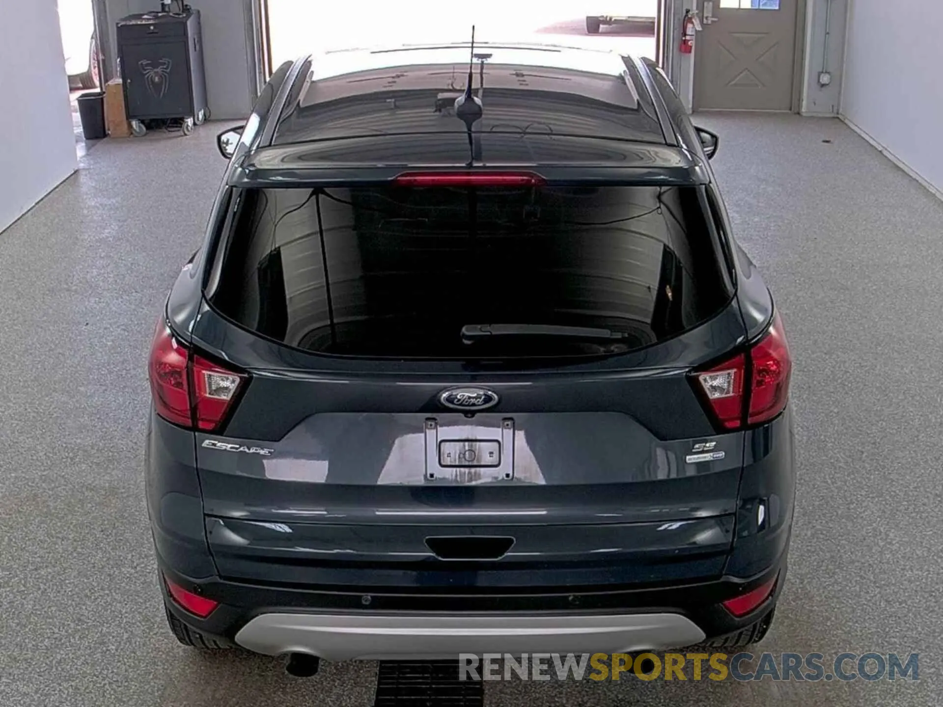 19 Photograph of a damaged car 1FMCU9GD9KUA54757 FORD ESCAPE 2019
