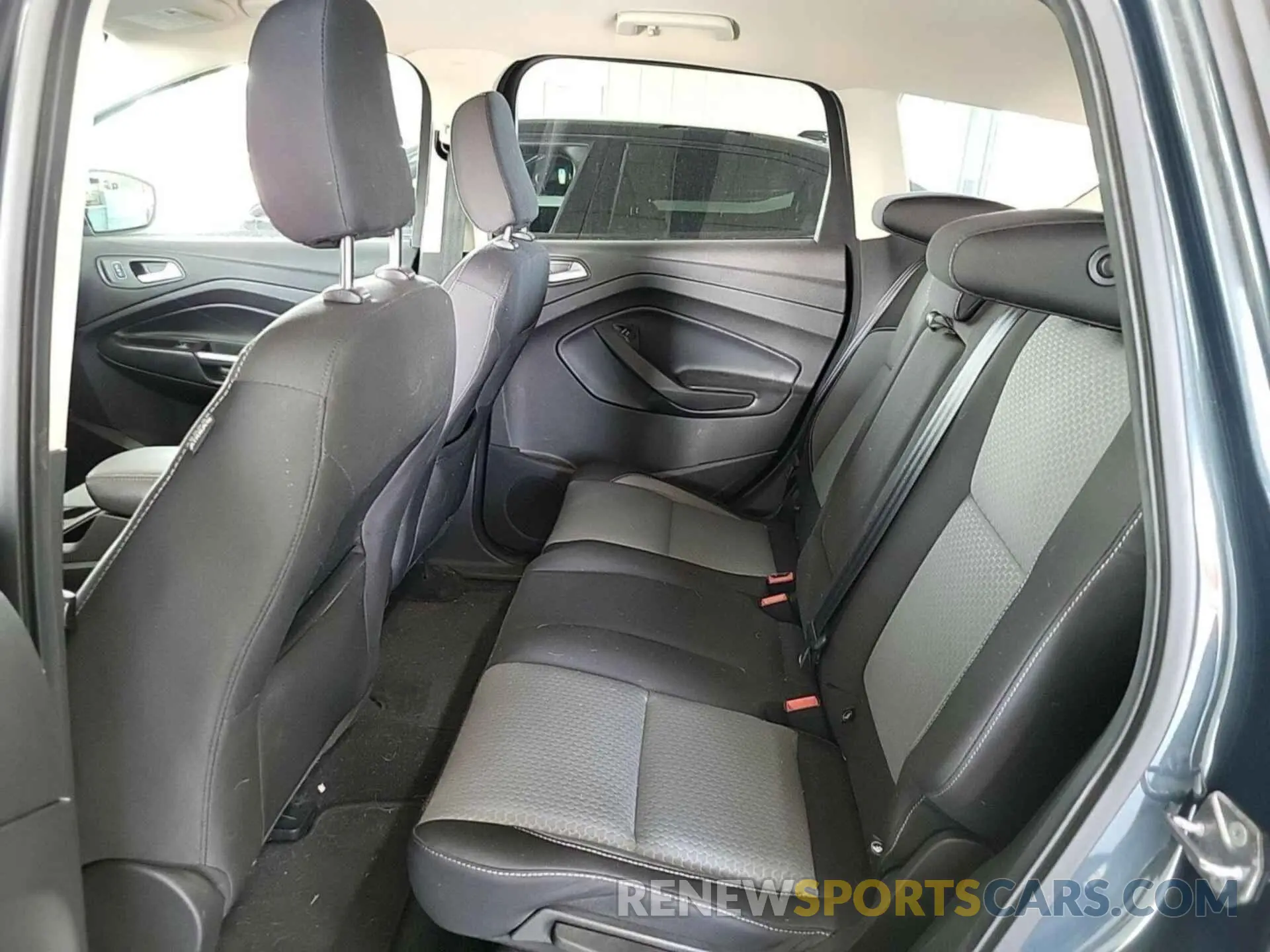 27 Photograph of a damaged car 1FMCU9GD9KUA54757 FORD ESCAPE 2019