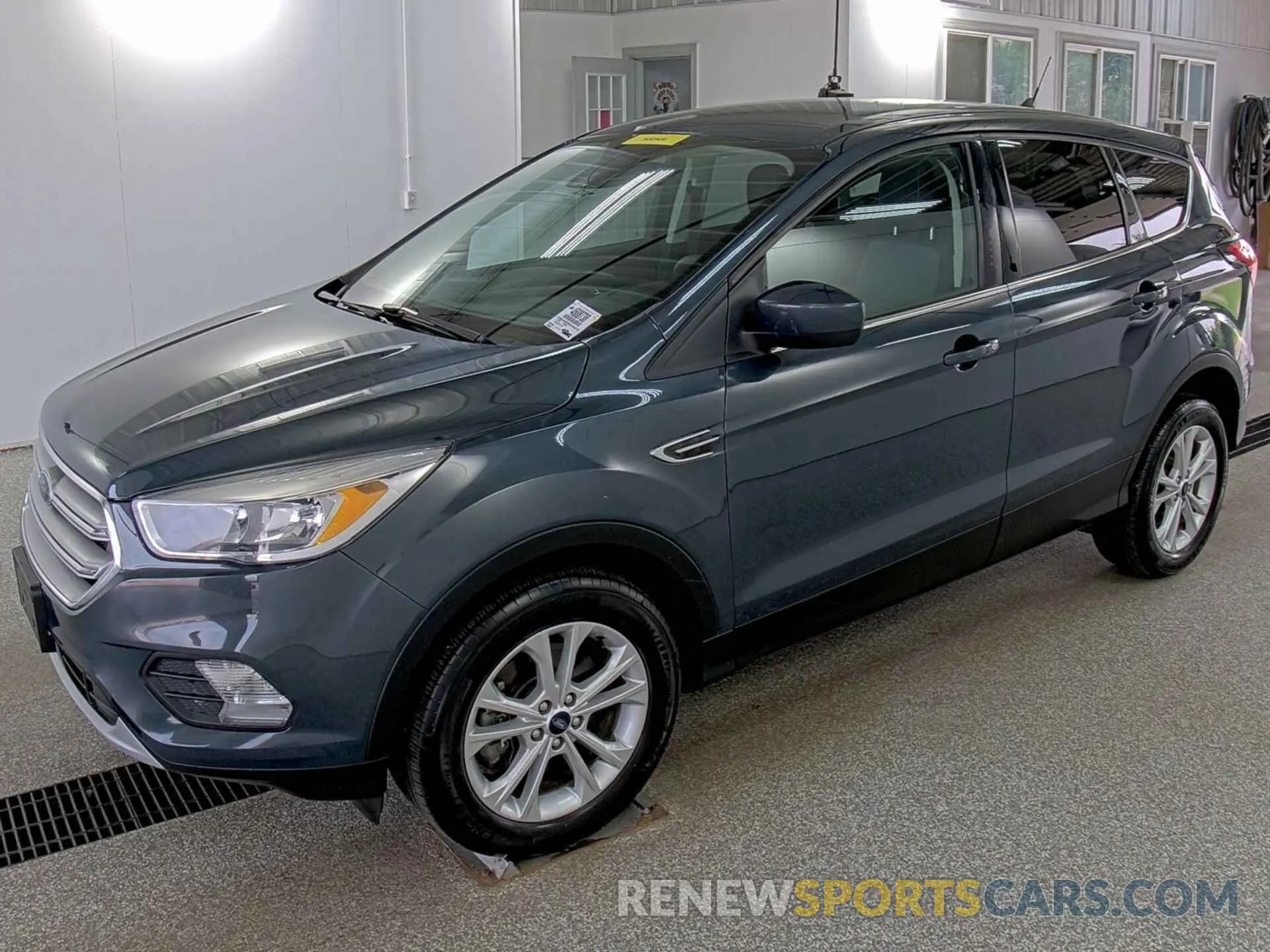 7 Photograph of a damaged car 1FMCU9GD9KUA54757 FORD ESCAPE 2019