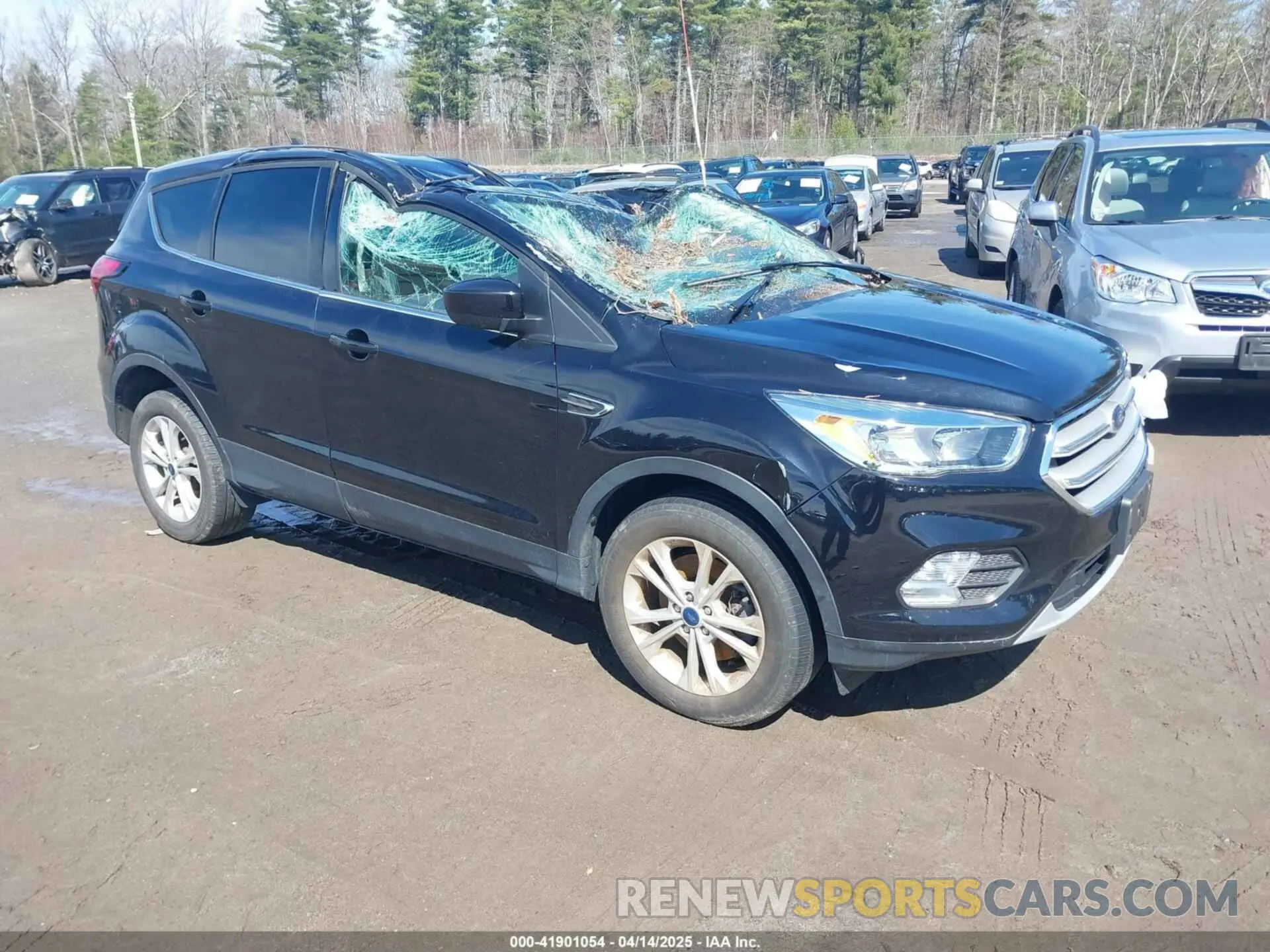 1 Photograph of a damaged car 1FMCU9GD9KUA66049 FORD ESCAPE 2019