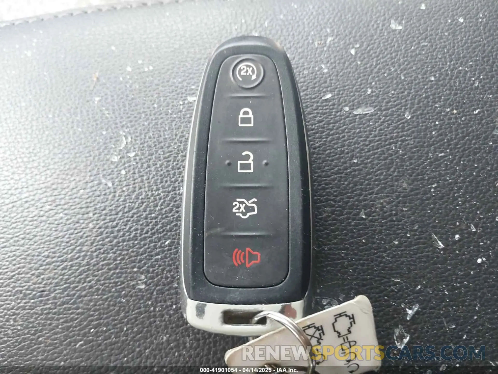 11 Photograph of a damaged car 1FMCU9GD9KUA66049 FORD ESCAPE 2019
