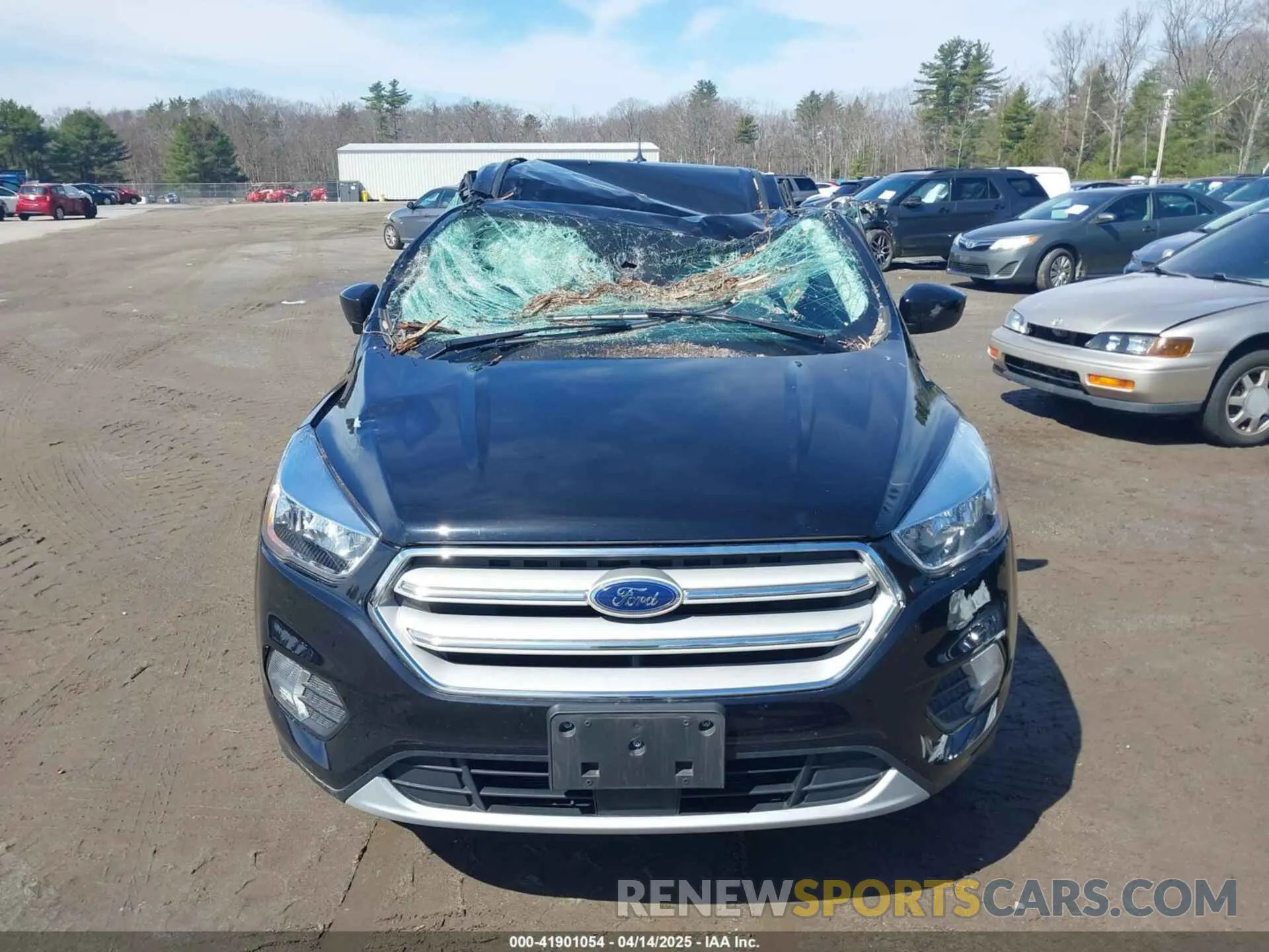 17 Photograph of a damaged car 1FMCU9GD9KUA66049 FORD ESCAPE 2019