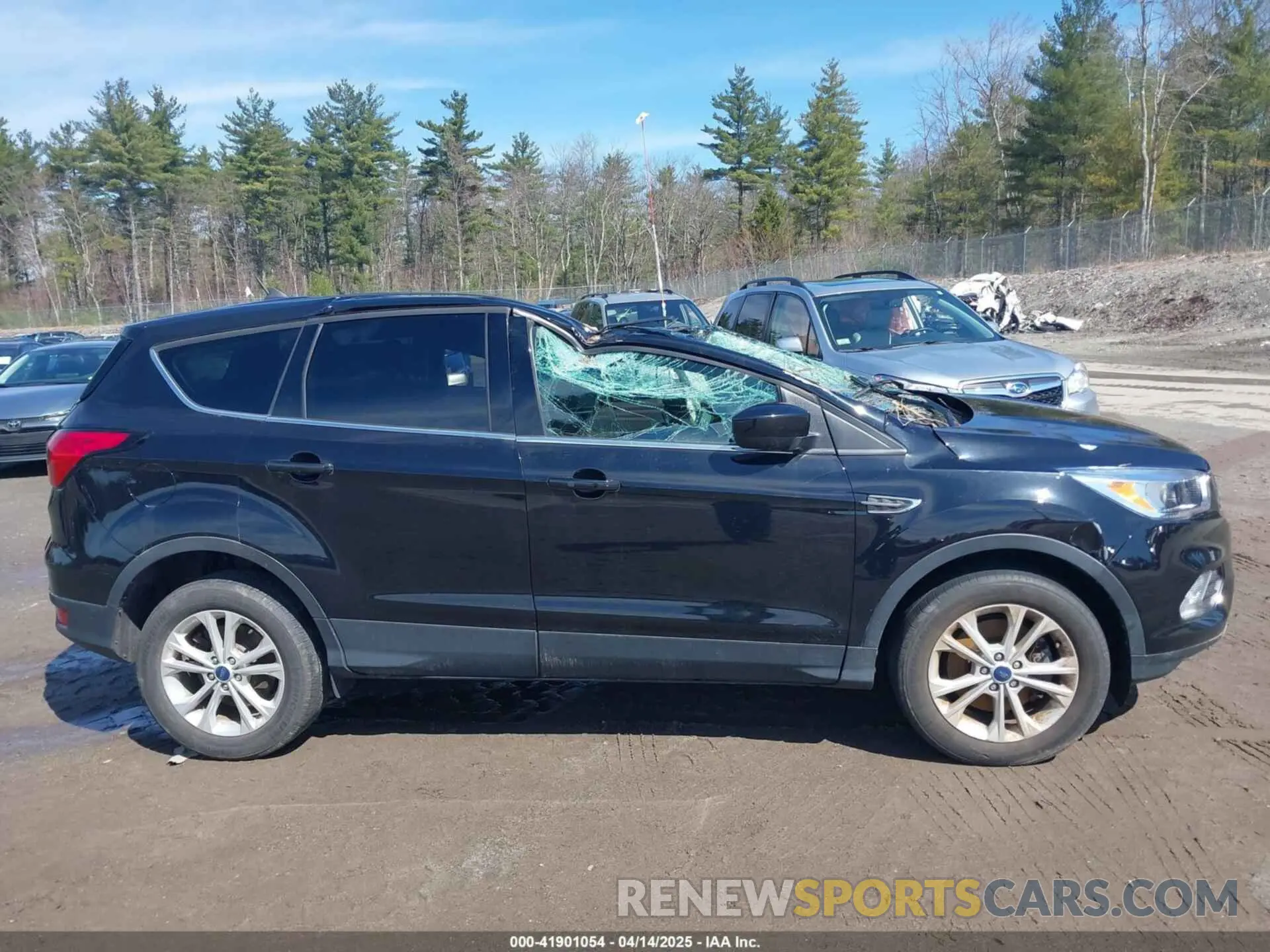 18 Photograph of a damaged car 1FMCU9GD9KUA66049 FORD ESCAPE 2019