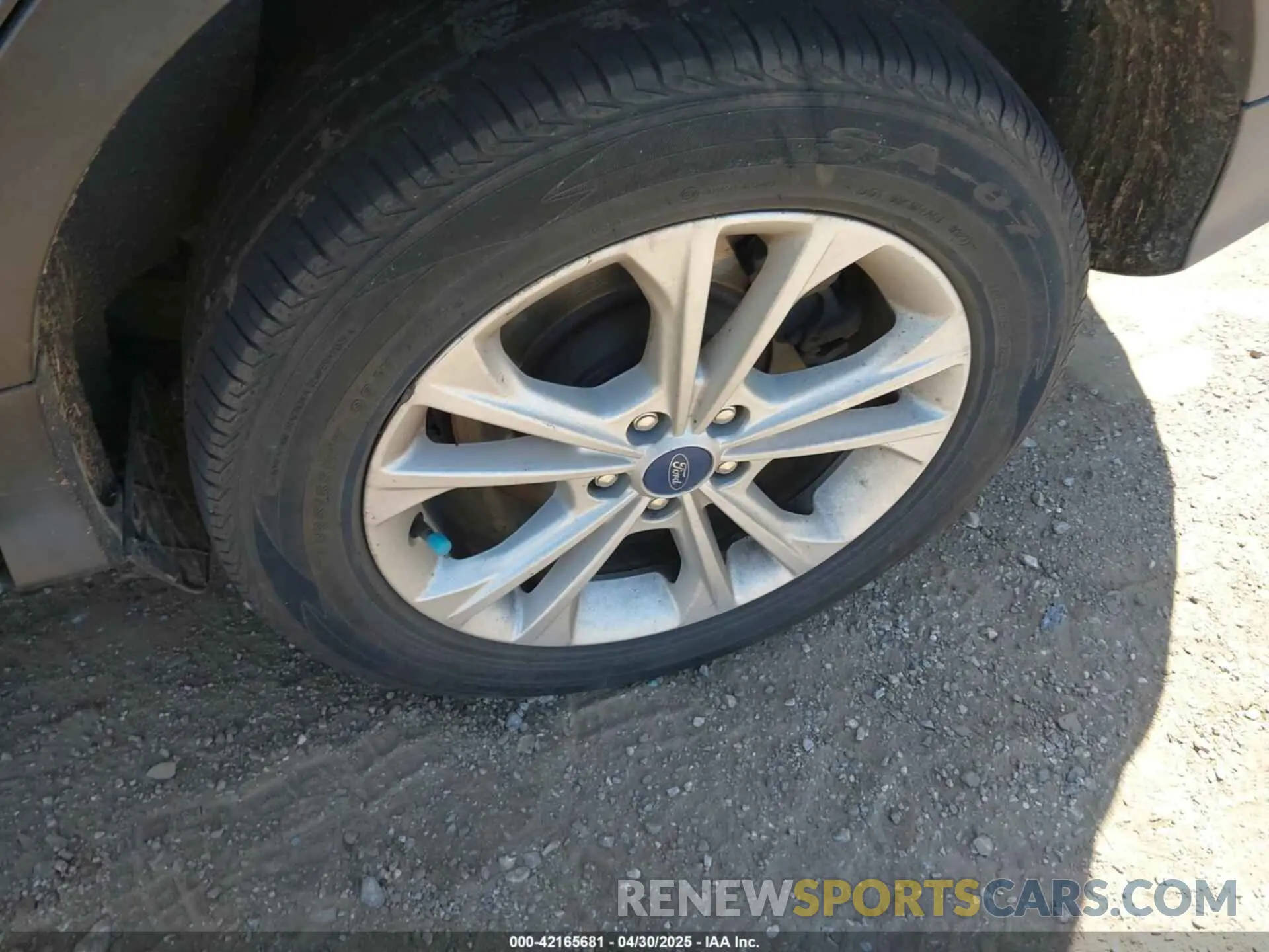 11 Photograph of a damaged car 1FMCU9GD9KUA70330 FORD ESCAPE 2019