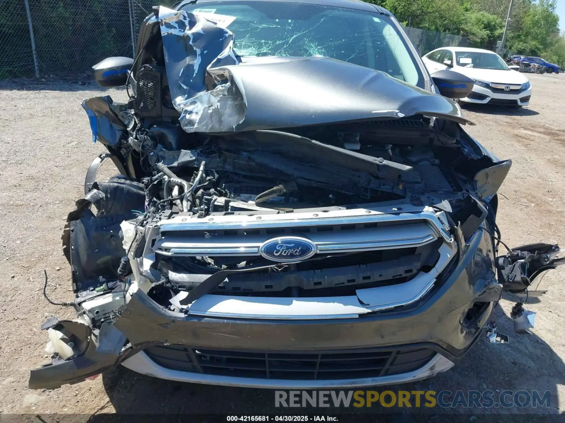 6 Photograph of a damaged car 1FMCU9GD9KUA70330 FORD ESCAPE 2019