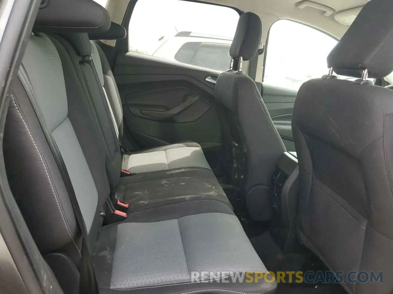 11 Photograph of a damaged car 1FMCU9GD9KUA84311 FORD ESCAPE 2019