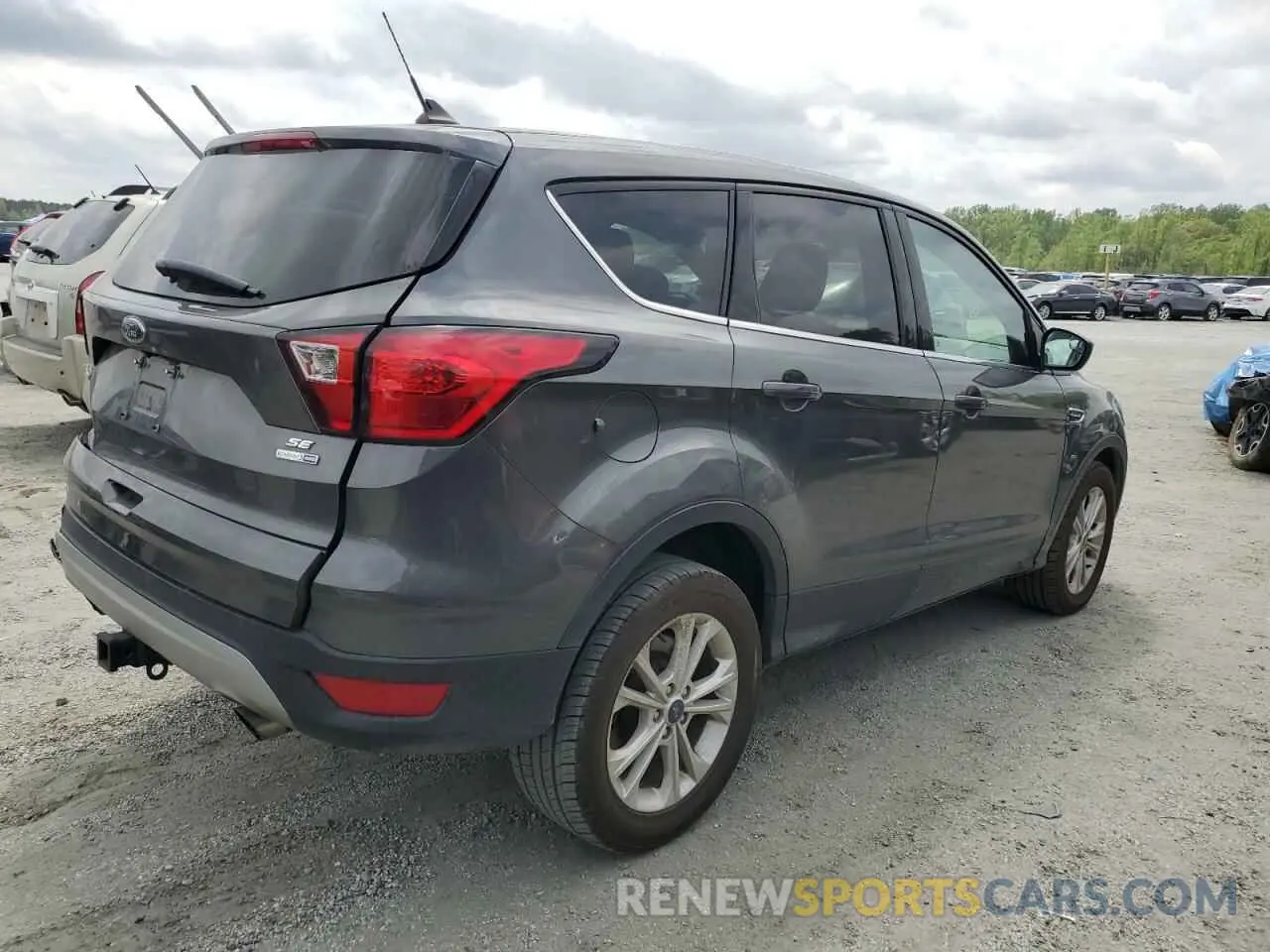 3 Photograph of a damaged car 1FMCU9GD9KUA84311 FORD ESCAPE 2019