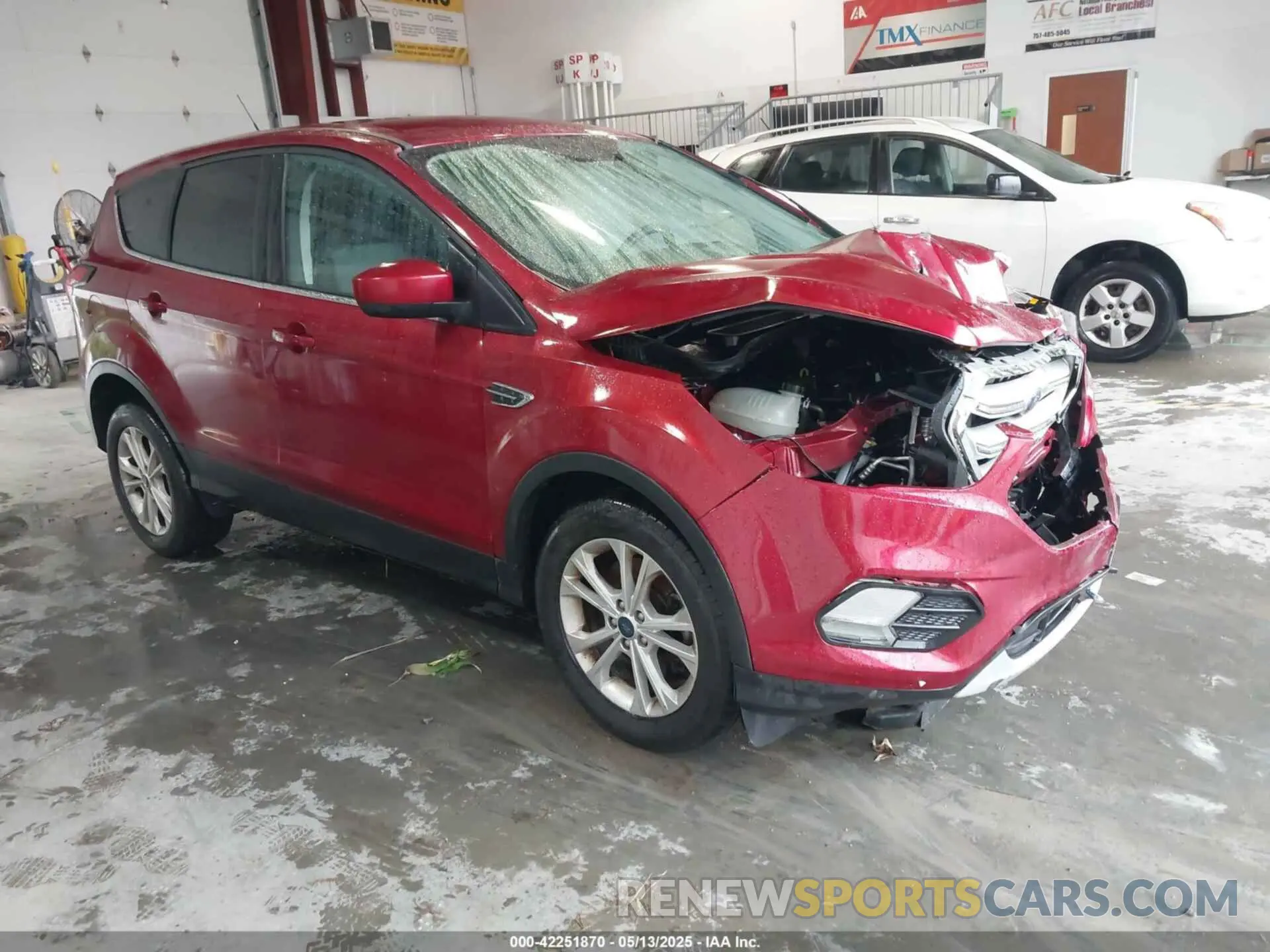 1 Photograph of a damaged car 1FMCU9GD9KUA91470 FORD ESCAPE 2019
