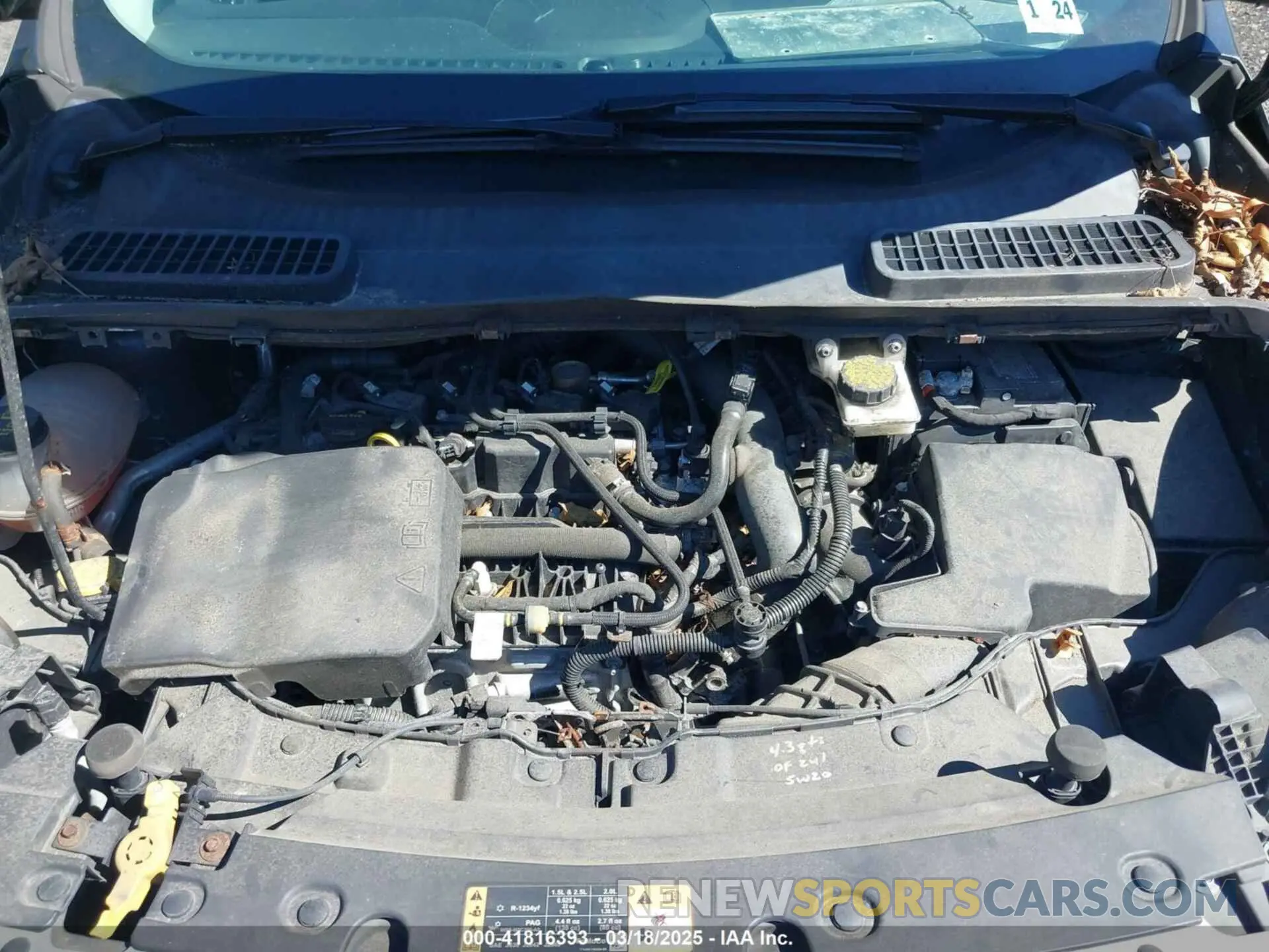 10 Photograph of a damaged car 1FMCU9GD9KUB11314 FORD ESCAPE 2019