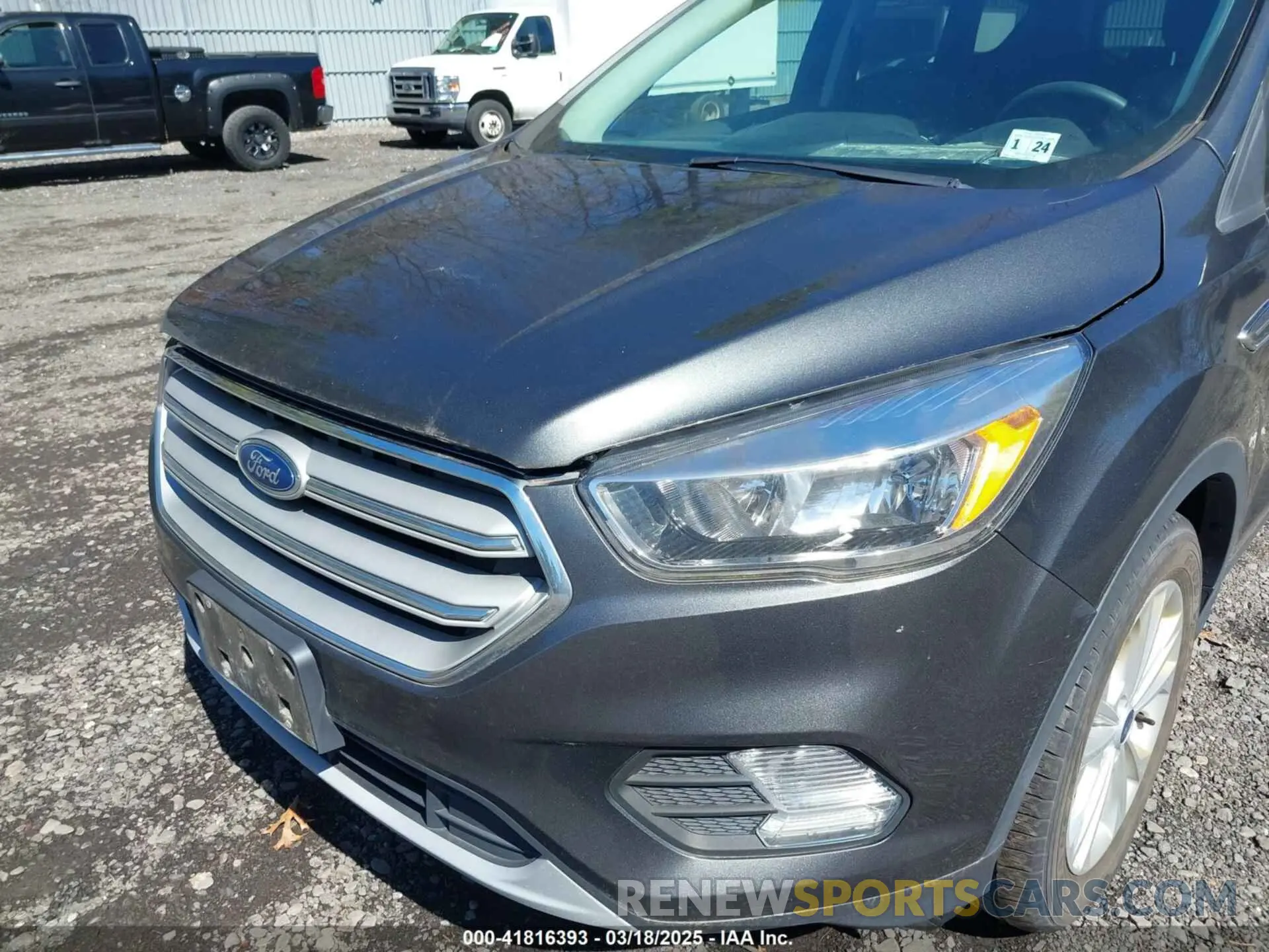 6 Photograph of a damaged car 1FMCU9GD9KUB11314 FORD ESCAPE 2019