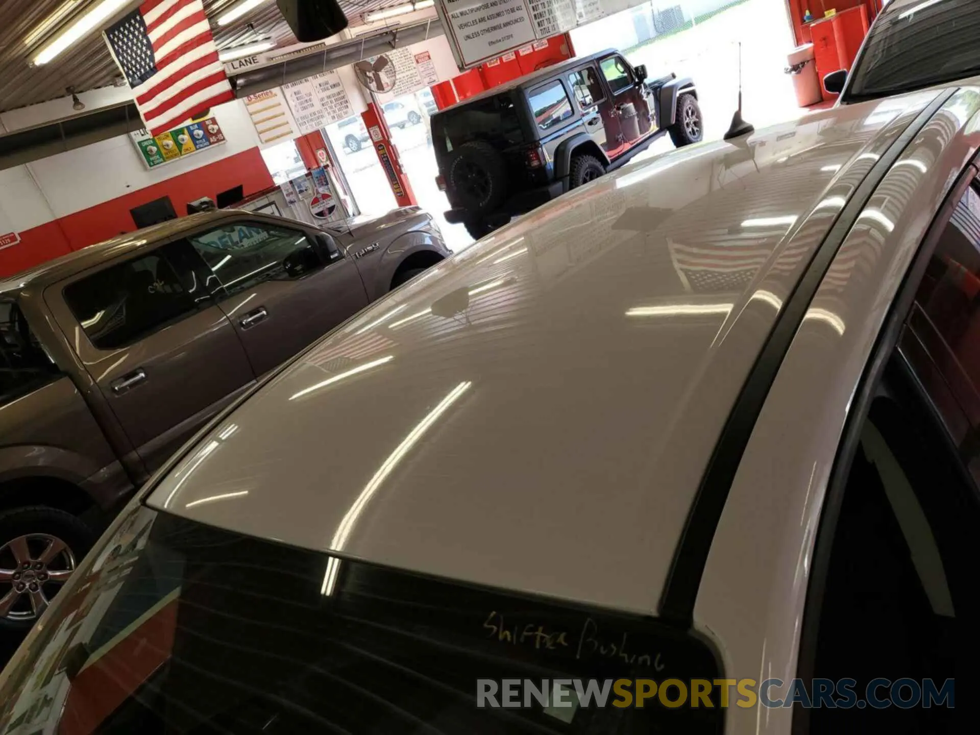 10 Photograph of a damaged car 1FMCU9GD9KUB11829 FORD ESCAPE 2019