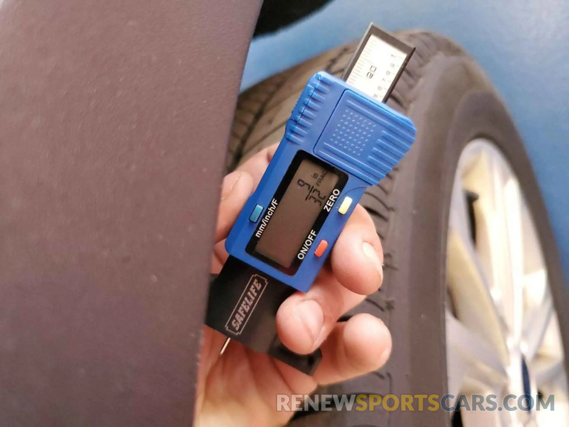 22 Photograph of a damaged car 1FMCU9GD9KUB11829 FORD ESCAPE 2019
