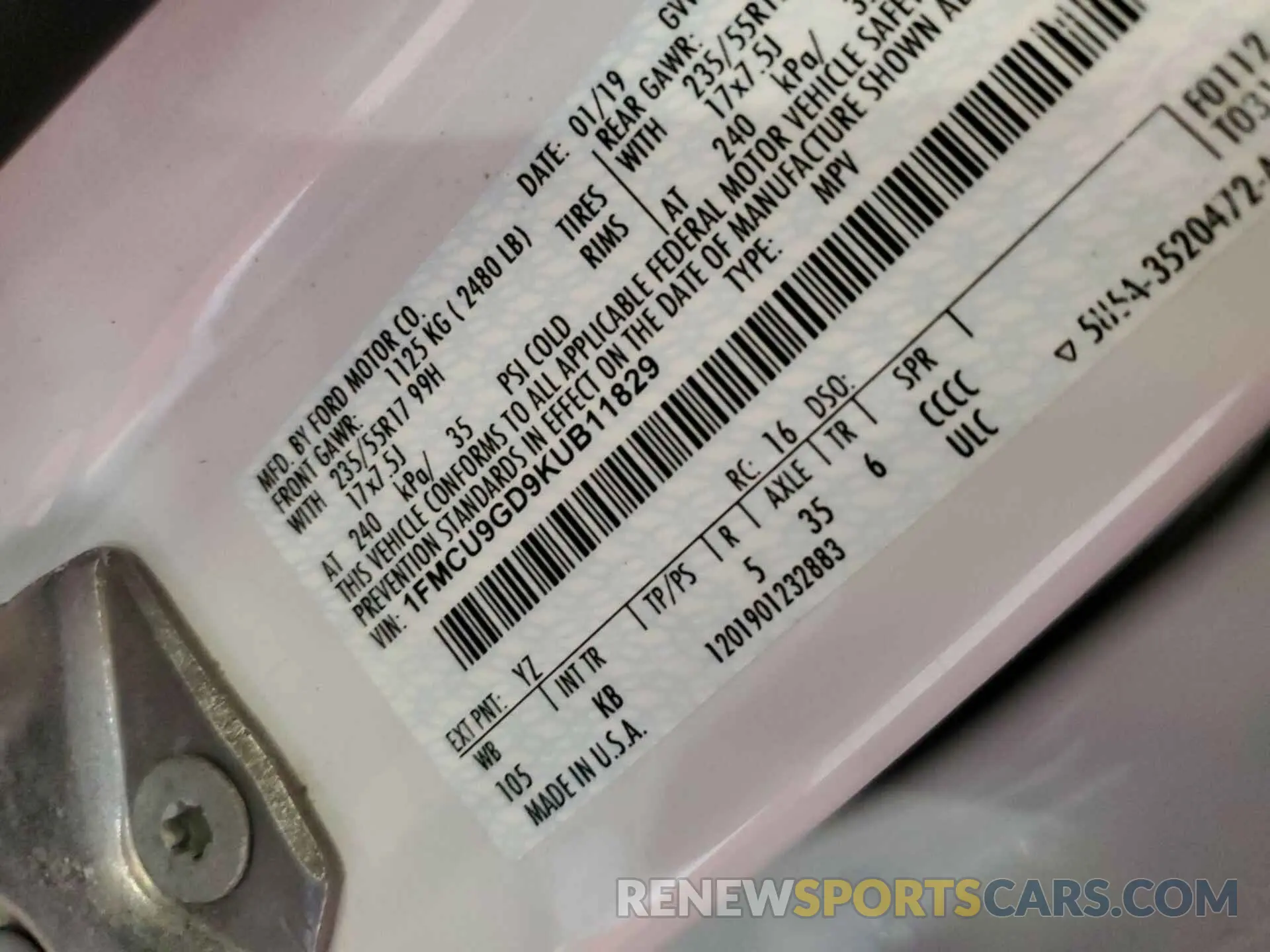 27 Photograph of a damaged car 1FMCU9GD9KUB11829 FORD ESCAPE 2019