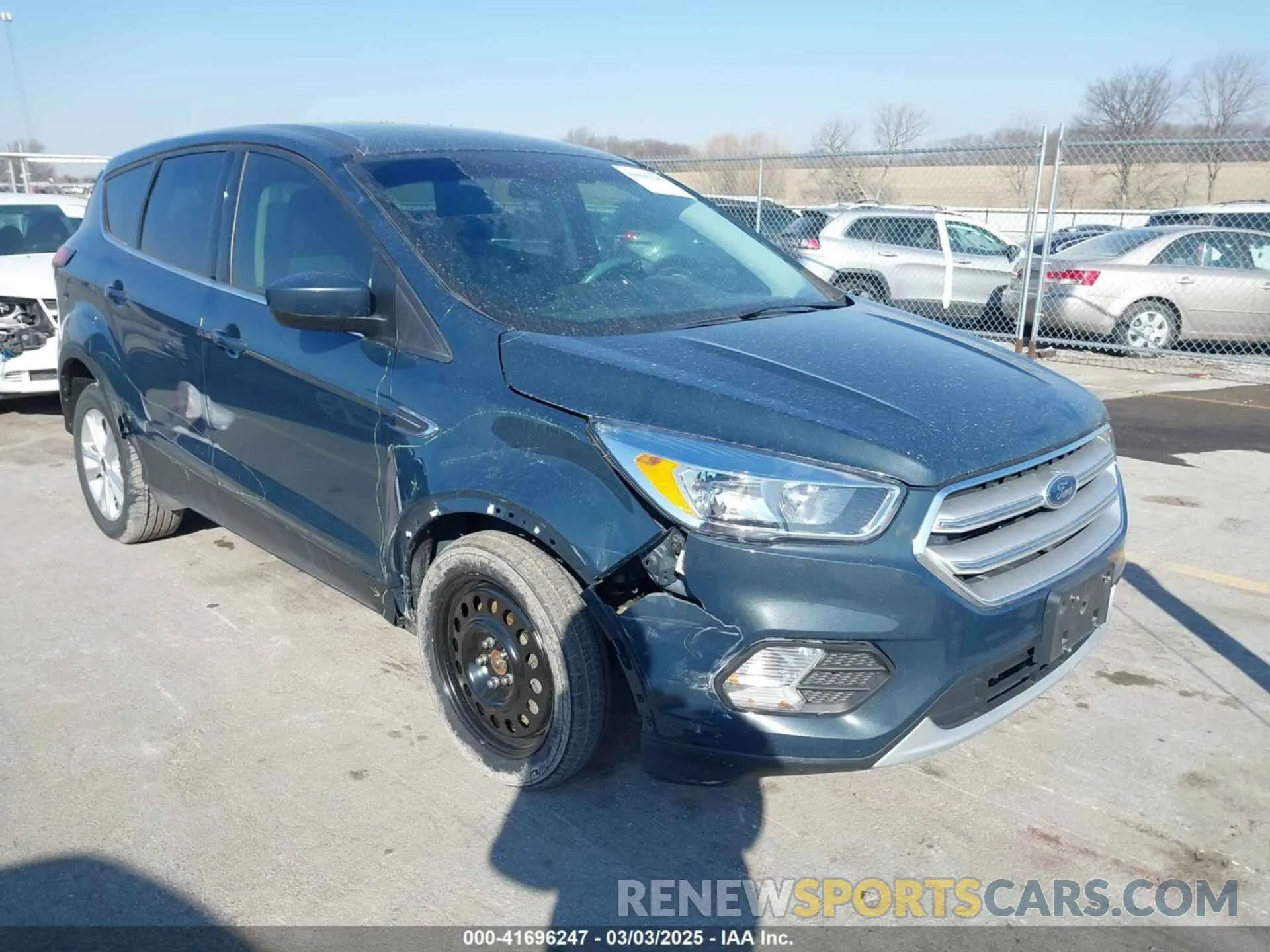 1 Photograph of a damaged car 1FMCU9GD9KUB14228 FORD ESCAPE 2019