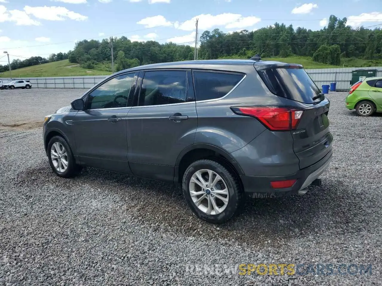 2 Photograph of a damaged car 1FMCU9GD9KUB30526 FORD ESCAPE 2019