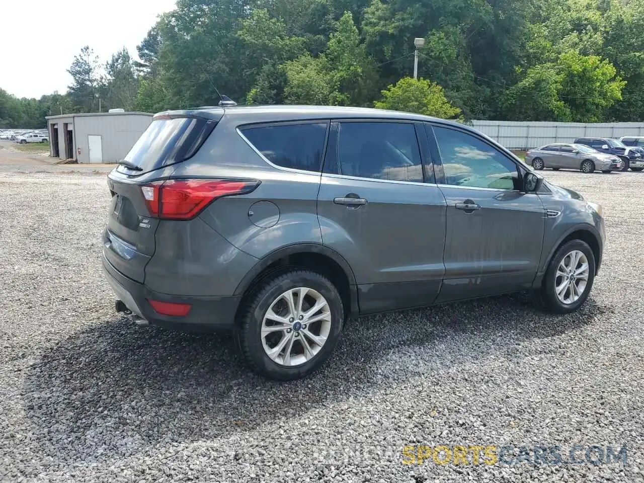 3 Photograph of a damaged car 1FMCU9GD9KUB30526 FORD ESCAPE 2019