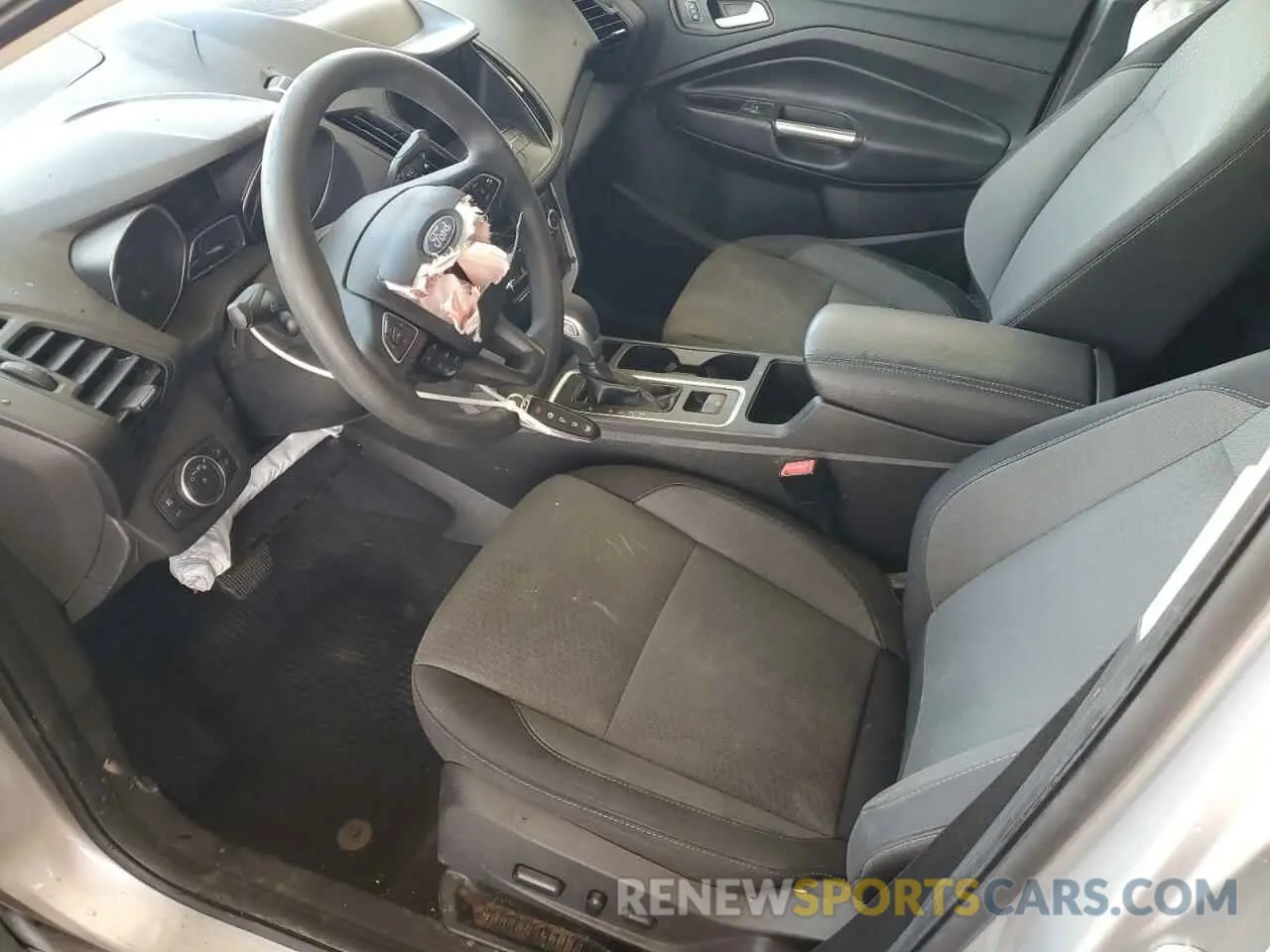 7 Photograph of a damaged car 1FMCU9GD9KUB31174 FORD ESCAPE 2019