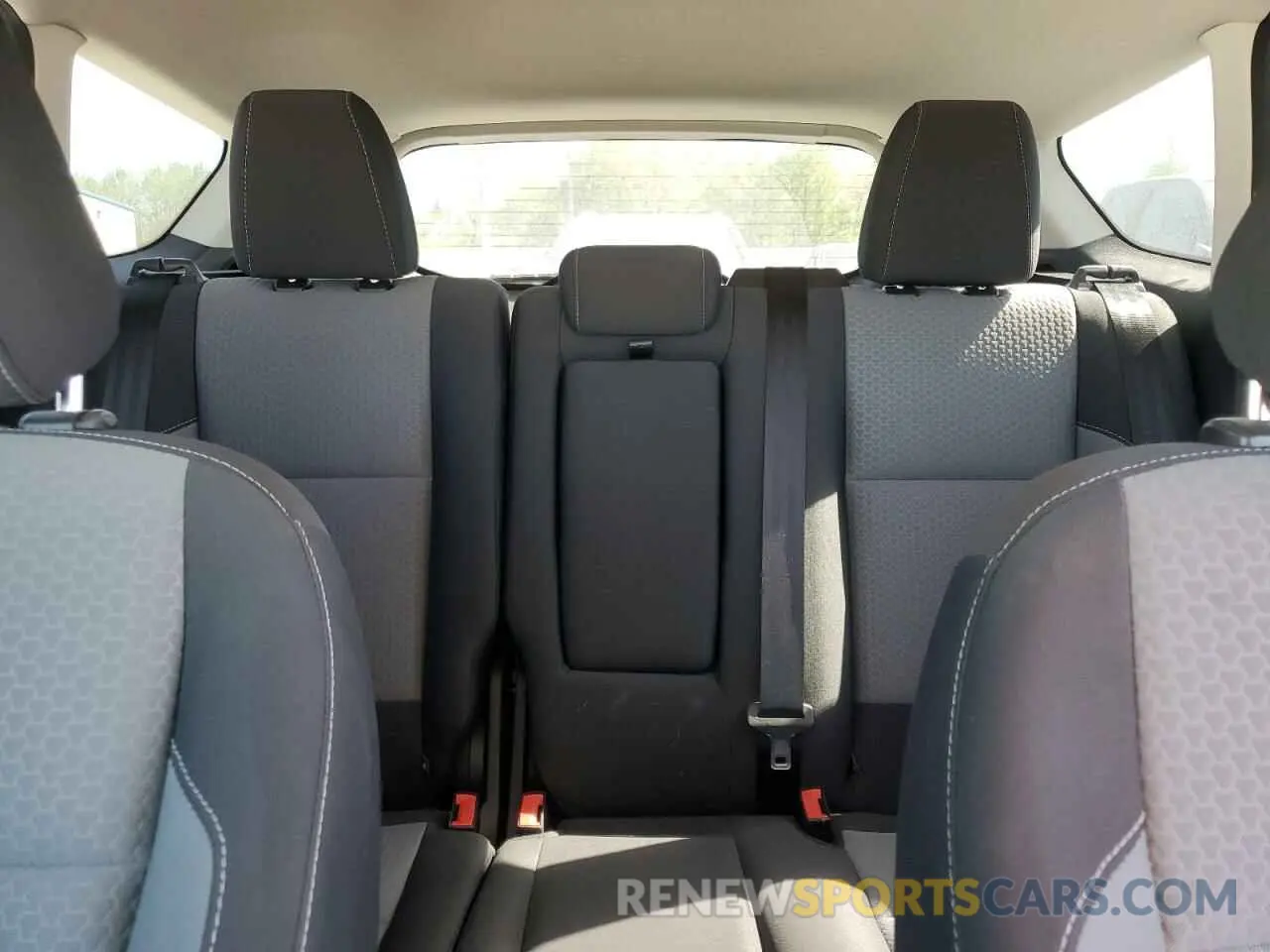 10 Photograph of a damaged car 1FMCU9GD9KUC01126 FORD ESCAPE 2019