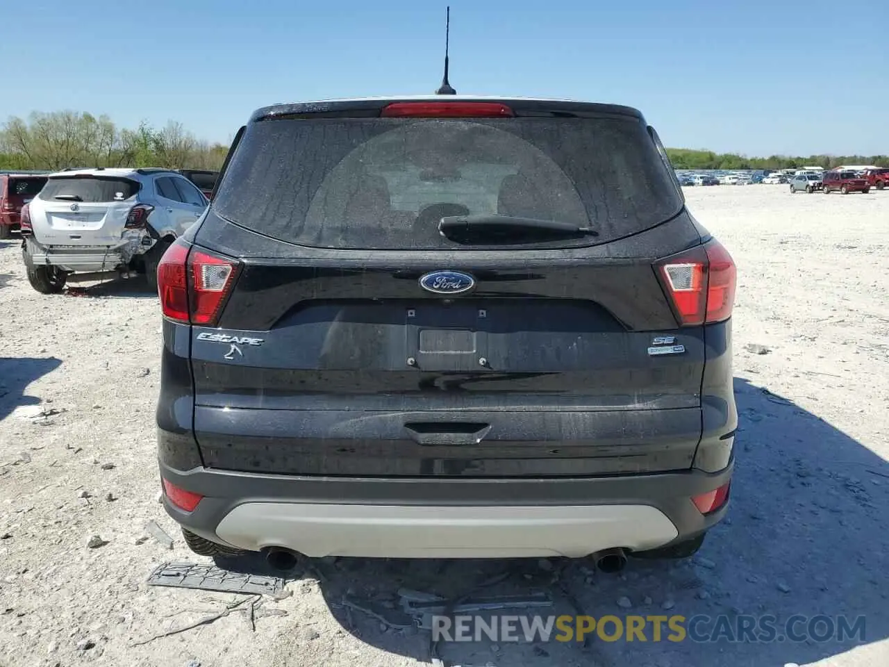 6 Photograph of a damaged car 1FMCU9GD9KUC01126 FORD ESCAPE 2019
