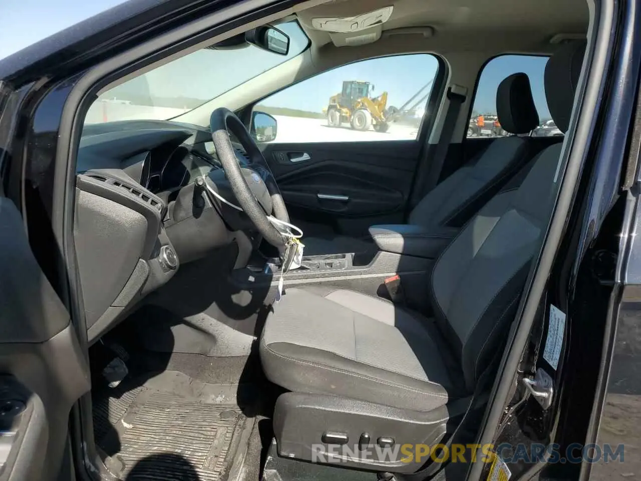 7 Photograph of a damaged car 1FMCU9GD9KUC01126 FORD ESCAPE 2019