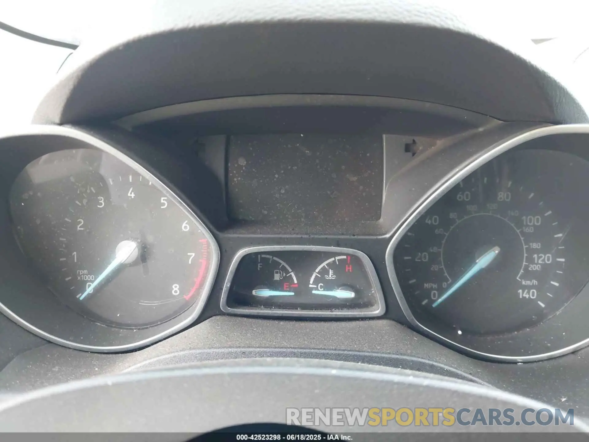 7 Photograph of a damaged car 1FMCU9GD9KUC43974 FORD ESCAPE 2019