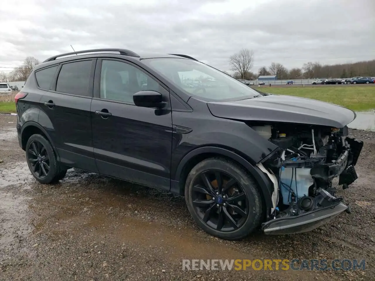 4 Photograph of a damaged car 1FMCU9GD9KUC49239 FORD ESCAPE 2019
