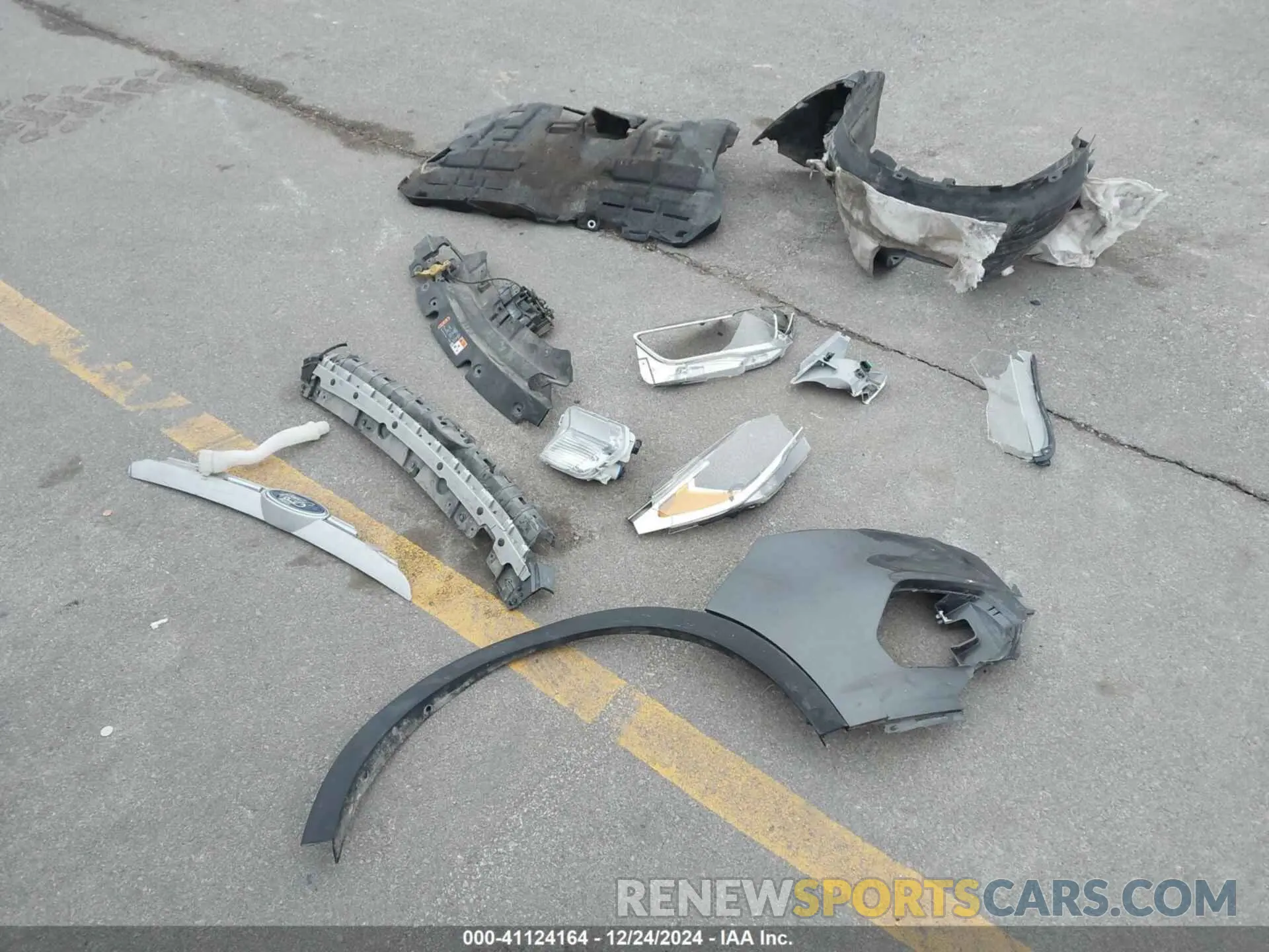 12 Photograph of a damaged car 1FMCU9GD9KUC53338 FORD ESCAPE 2019