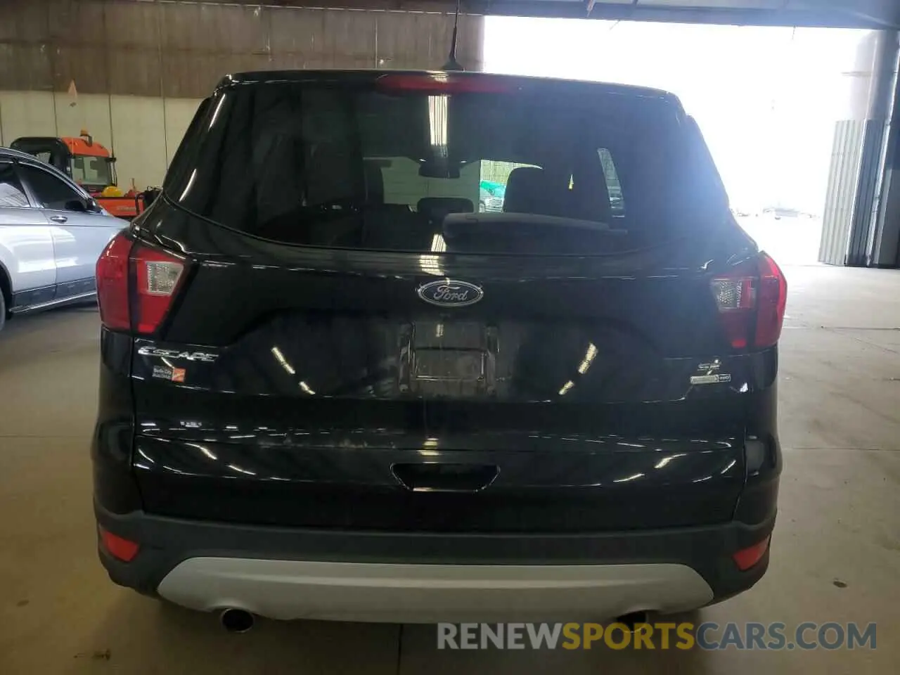 6 Photograph of a damaged car 1FMCU9GDXKUA26868 FORD ESCAPE 2019