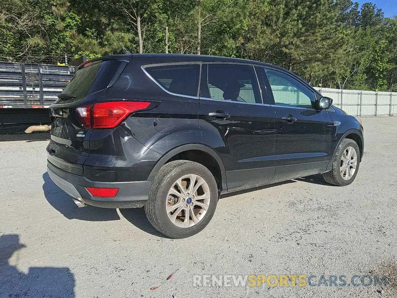 4 Photograph of a damaged car 1FMCU9GDXKUA27731 FORD ESCAPE 2019