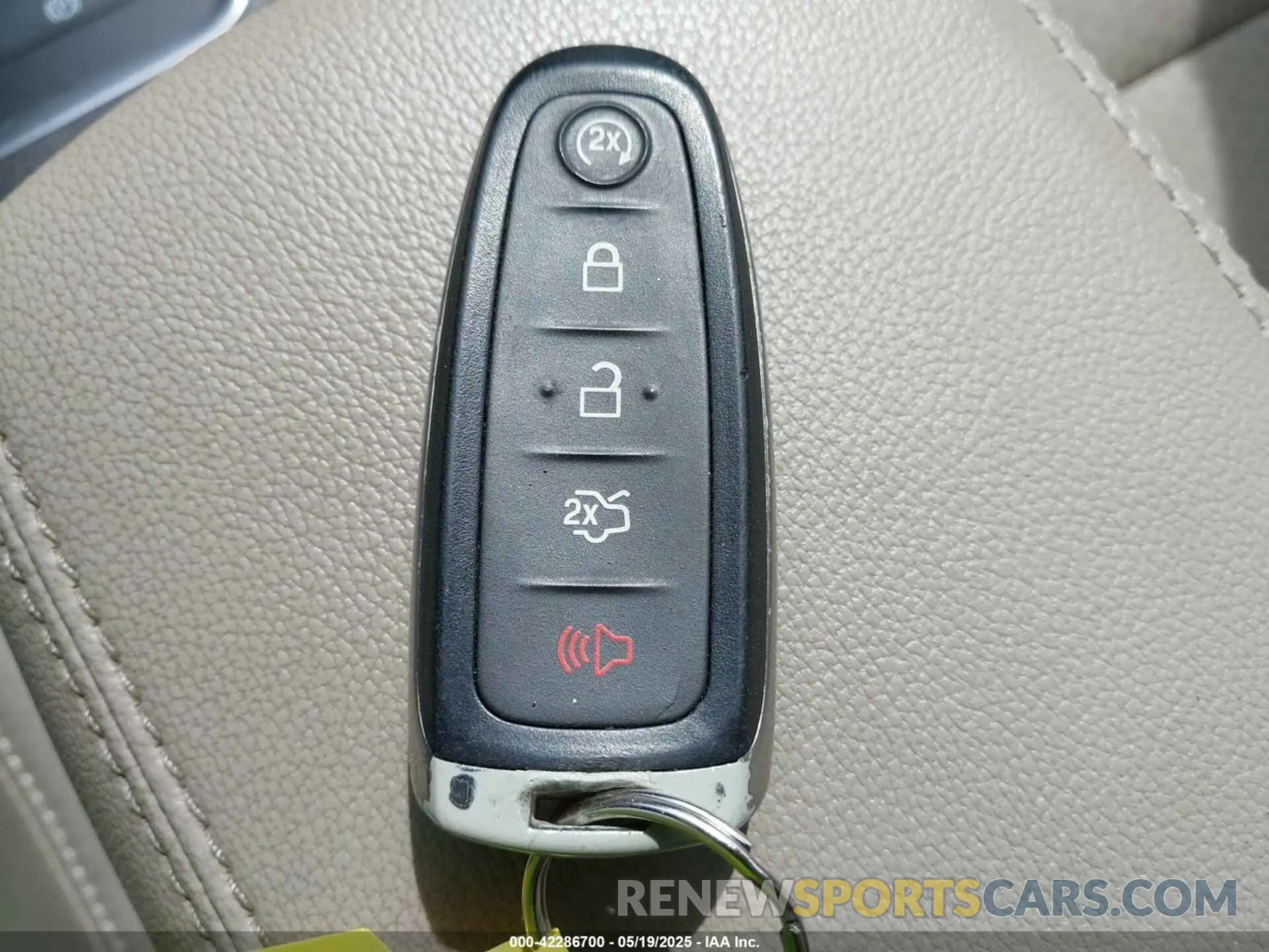 11 Photograph of a damaged car 1FMCU9GDXKUA29656 FORD ESCAPE 2019