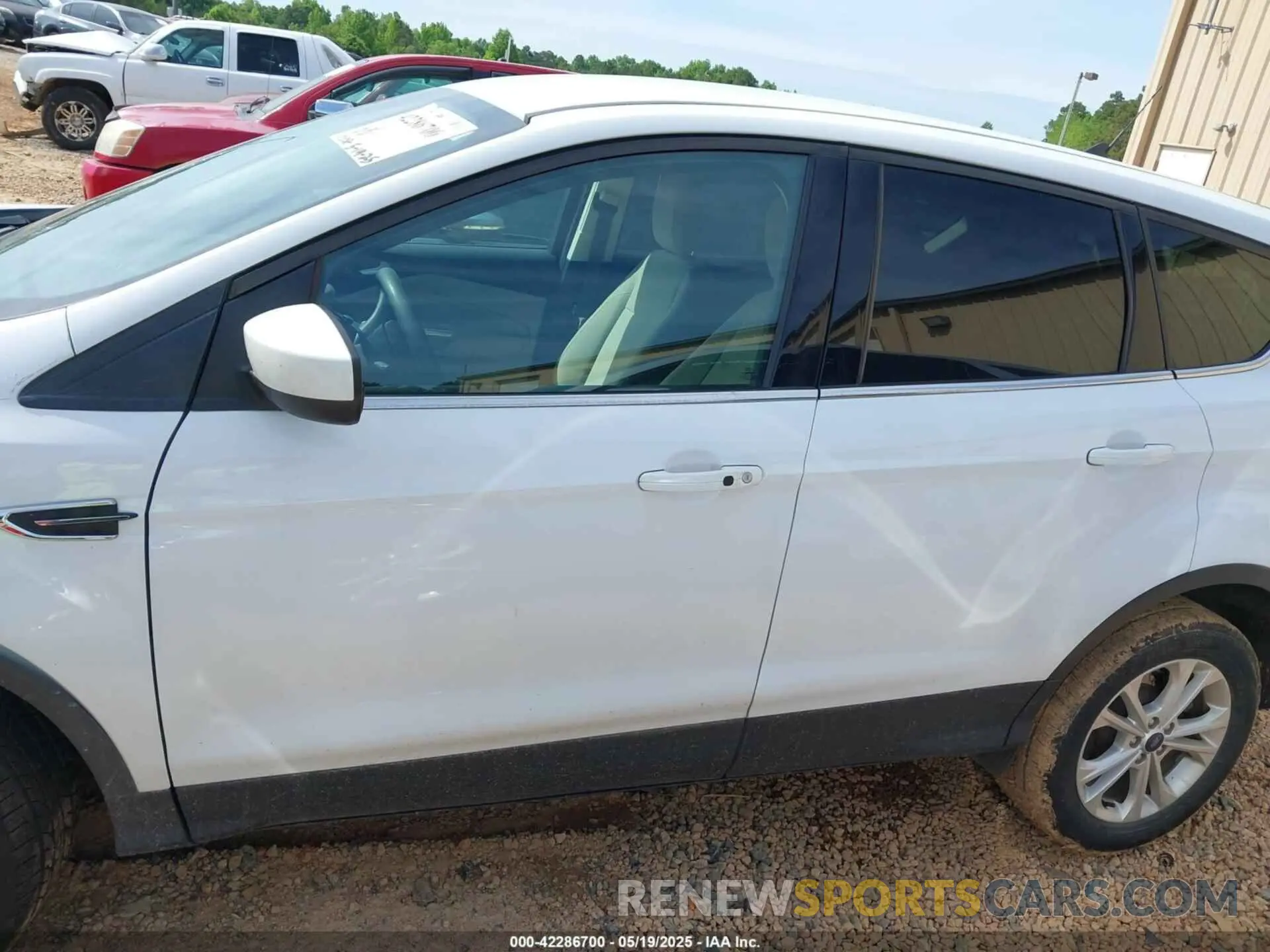14 Photograph of a damaged car 1FMCU9GDXKUA29656 FORD ESCAPE 2019