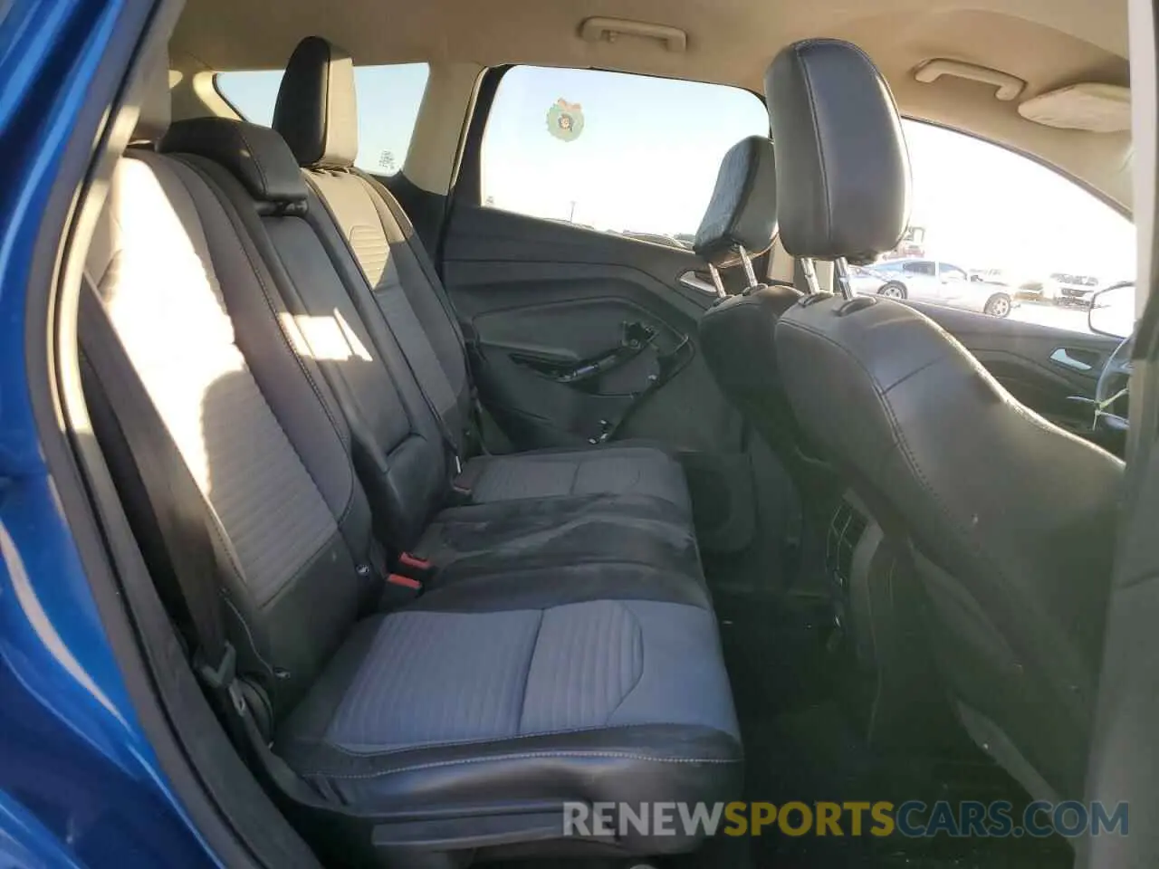 11 Photograph of a damaged car 1FMCU9GDXKUA54511 FORD ESCAPE 2019