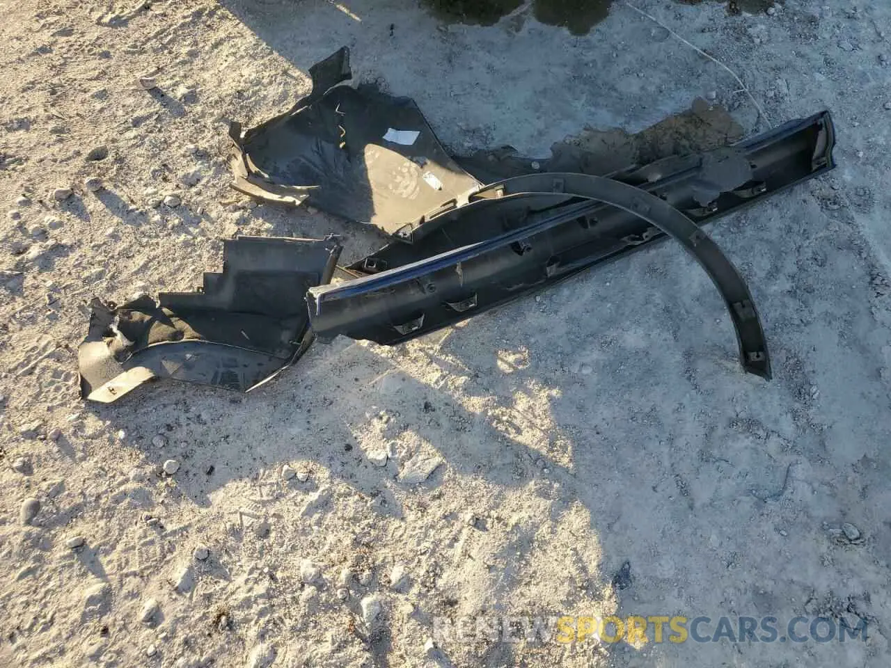 15 Photograph of a damaged car 1FMCU9GDXKUA54511 FORD ESCAPE 2019