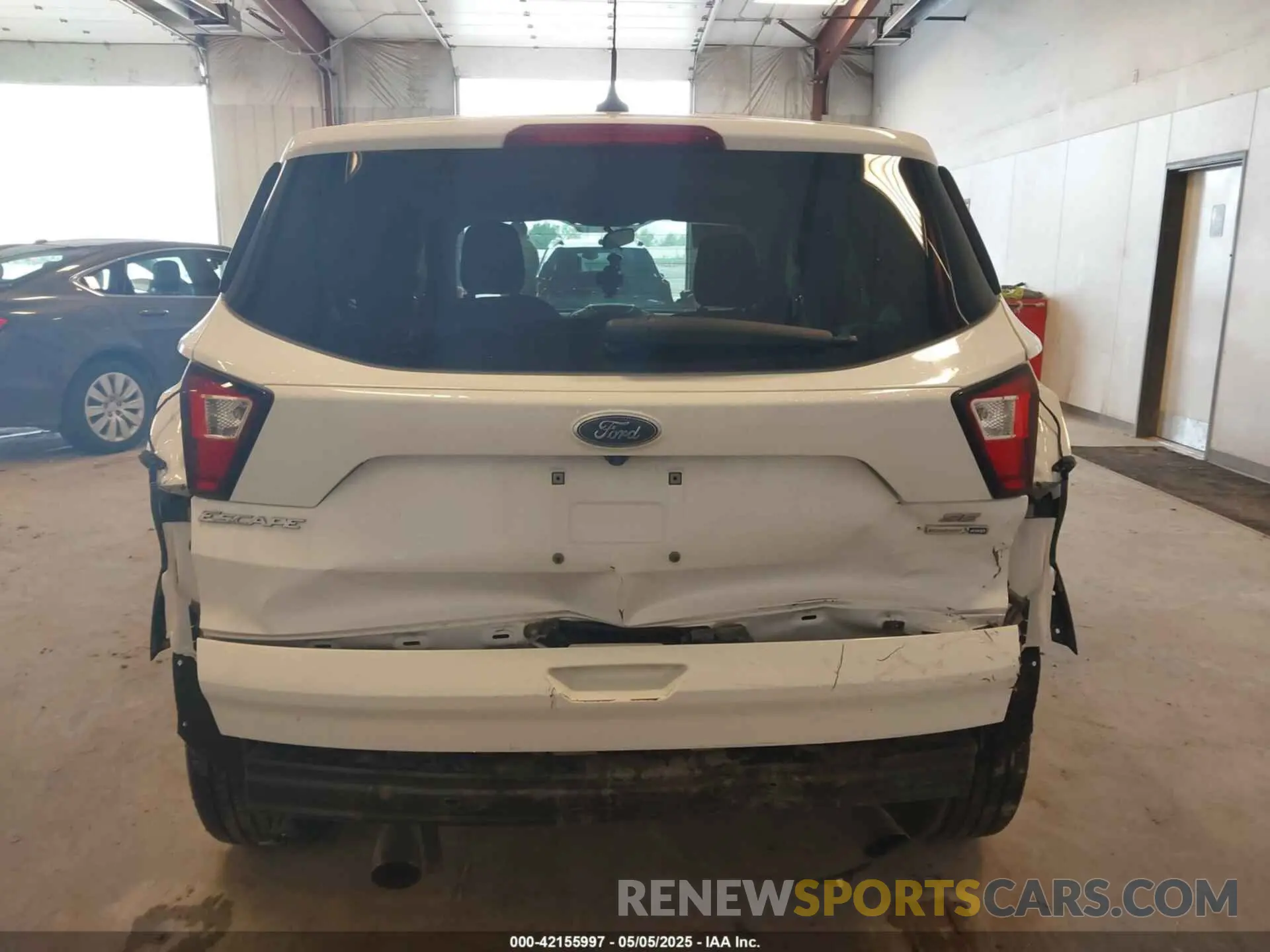 16 Photograph of a damaged car 1FMCU9GDXKUA97147 FORD ESCAPE 2019