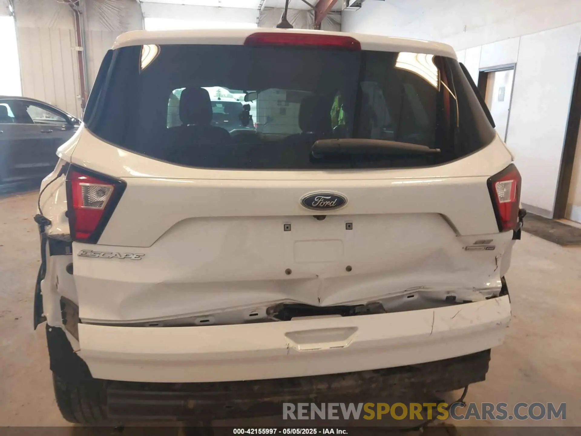 6 Photograph of a damaged car 1FMCU9GDXKUA97147 FORD ESCAPE 2019