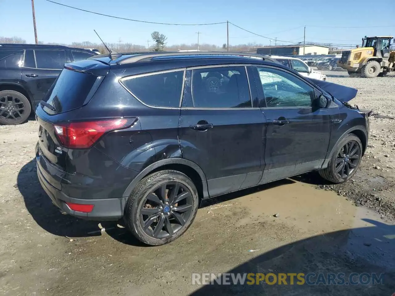 3 Photograph of a damaged car 1FMCU9GDXKUB18790 FORD ESCAPE 2019