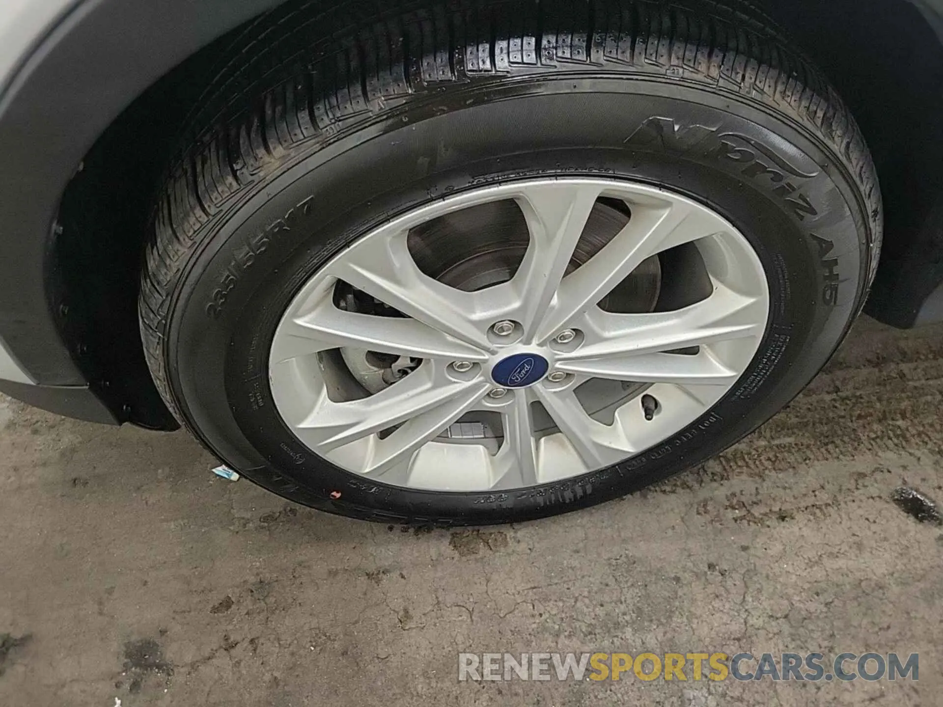 13 Photograph of a damaged car 1FMCU9GDXKUB27277 FORD ESCAPE 2019