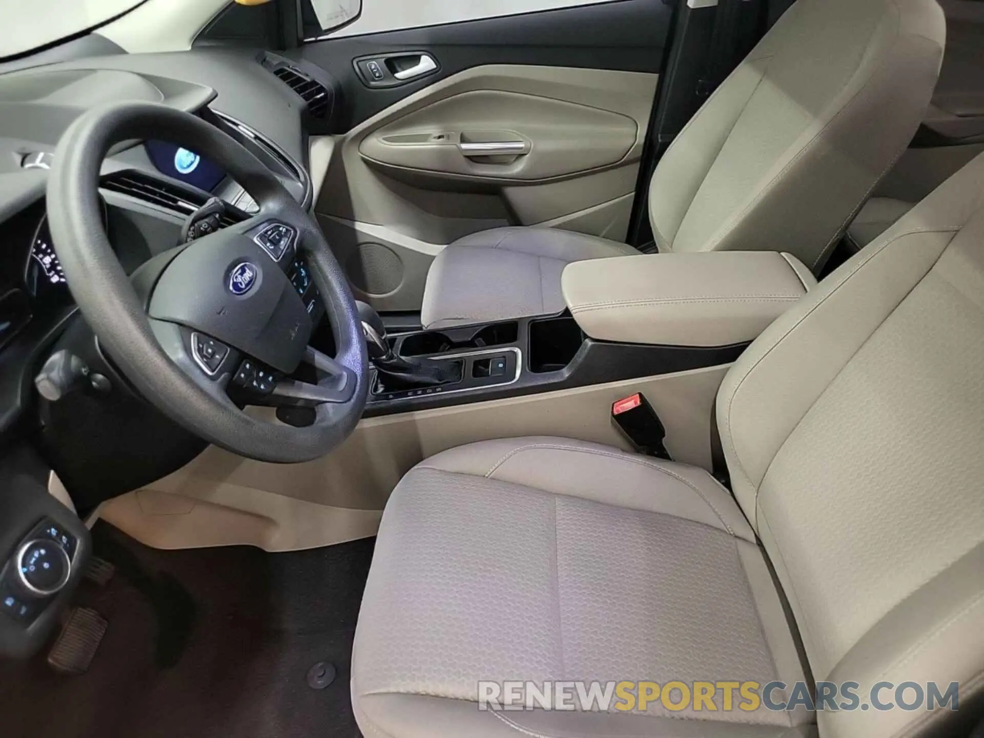 5 Photograph of a damaged car 1FMCU9GDXKUB27277 FORD ESCAPE 2019