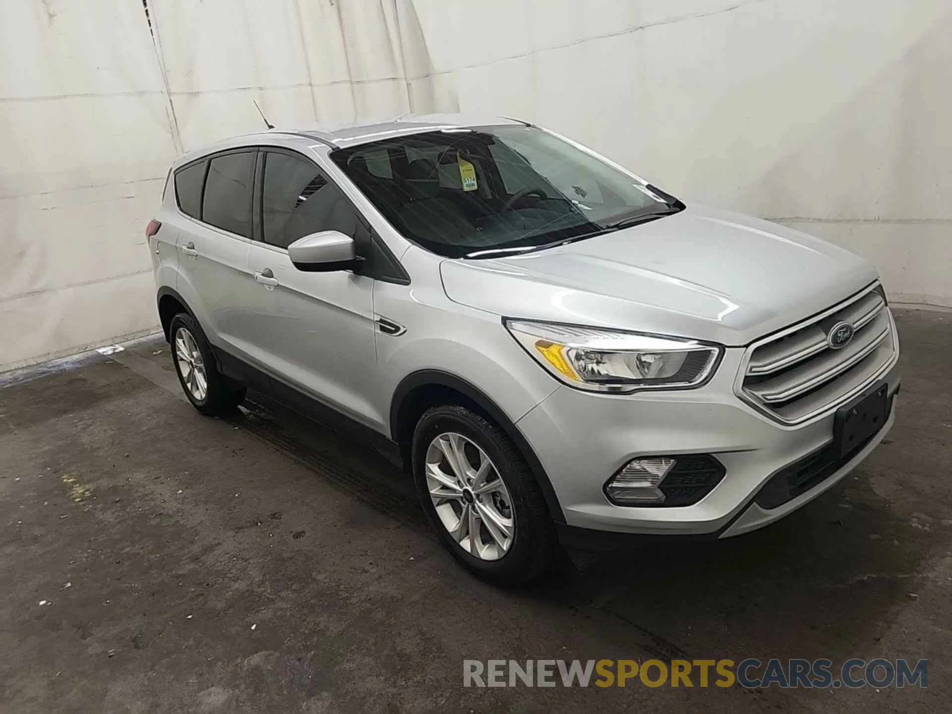 9 Photograph of a damaged car 1FMCU9GDXKUB27277 FORD ESCAPE 2019